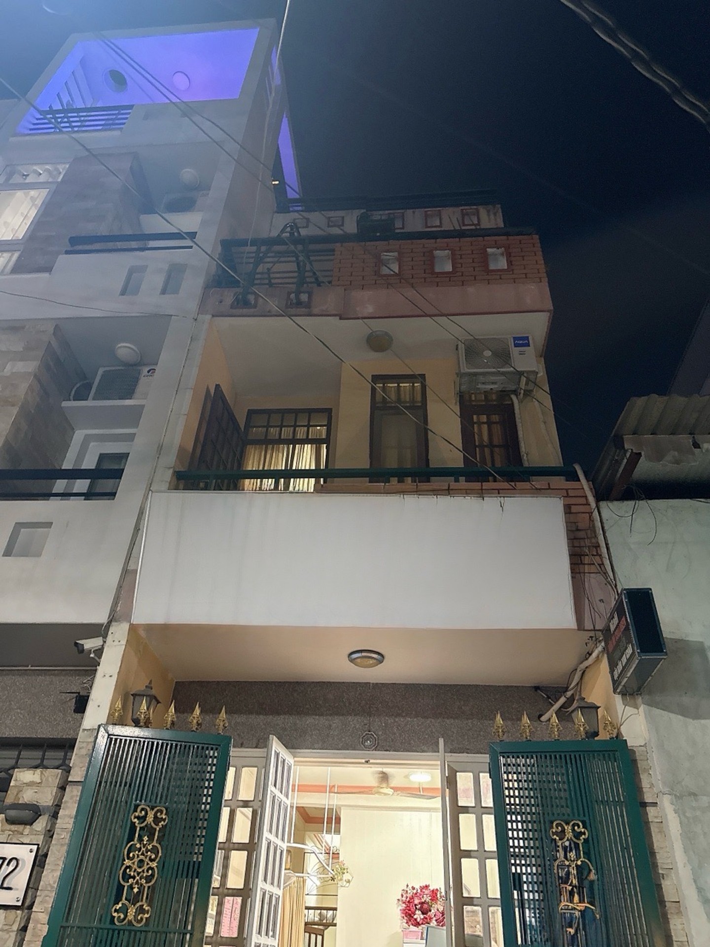 Nhà hẻm xe hơi Phan Xích Long - 4 tầng đẹp, tiện nghi