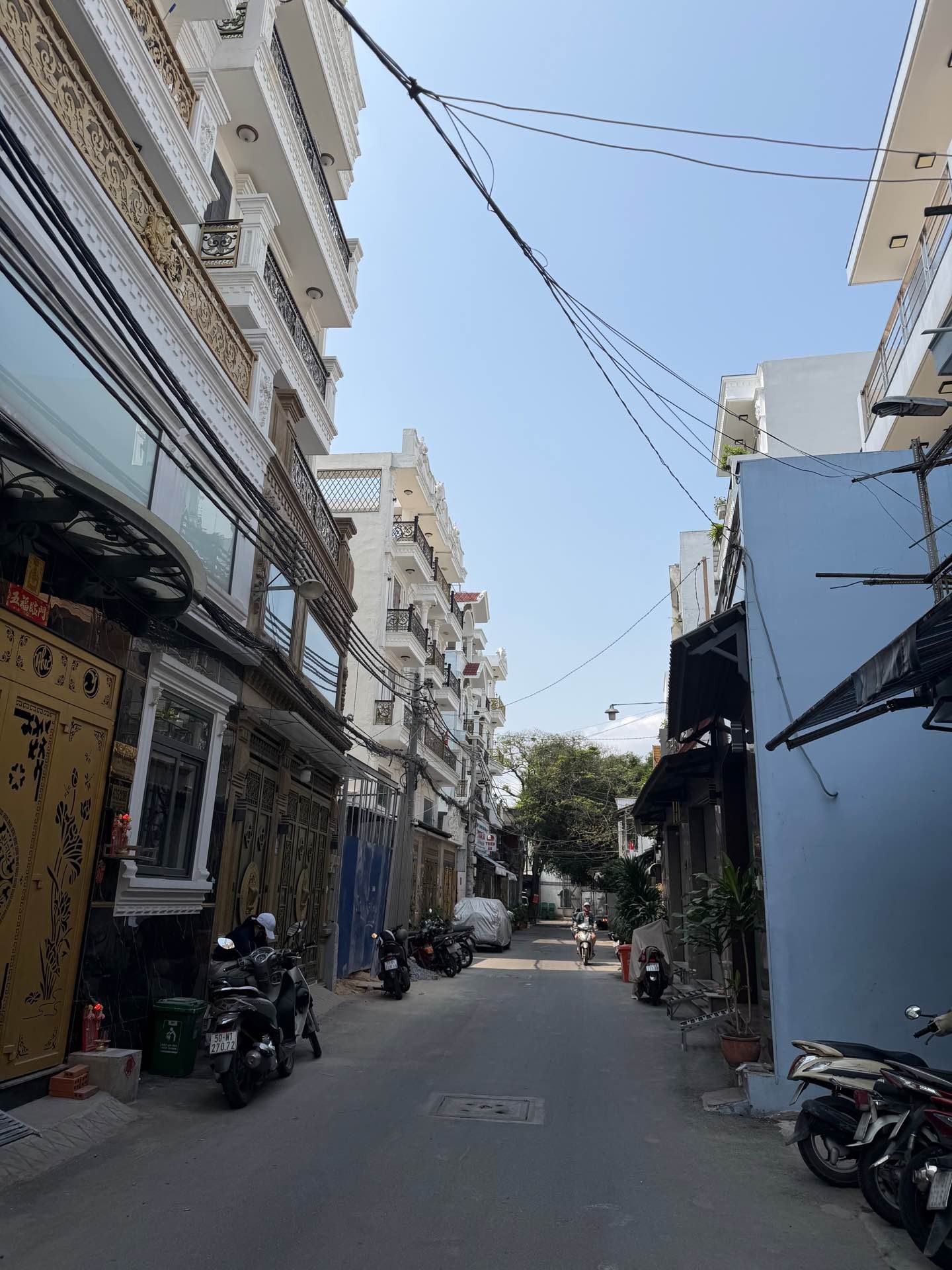 BÁN NHÀ 513,3 TẦNG GIÁP NGÃ TƯ BỐN XÃ
CHỈ 5,8 TY,TÂN PHÚ
_HẺM NHỰA 7M, CHỦ GIẢM 500 TRIỆU