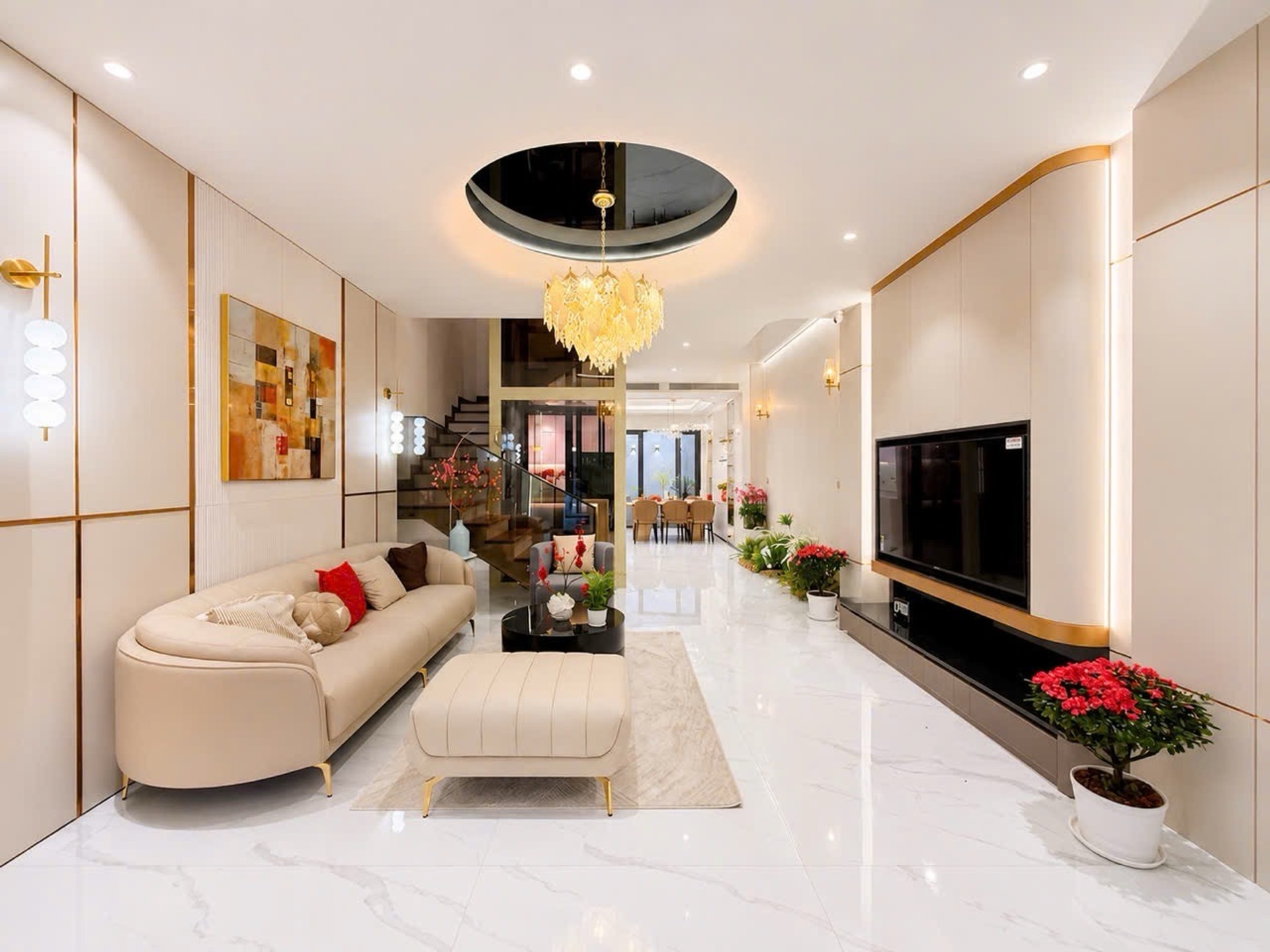 Bán nhà mặt phố 4 tầng, 4PN, thang máy, view công viên, giá 17,5 tỷ
