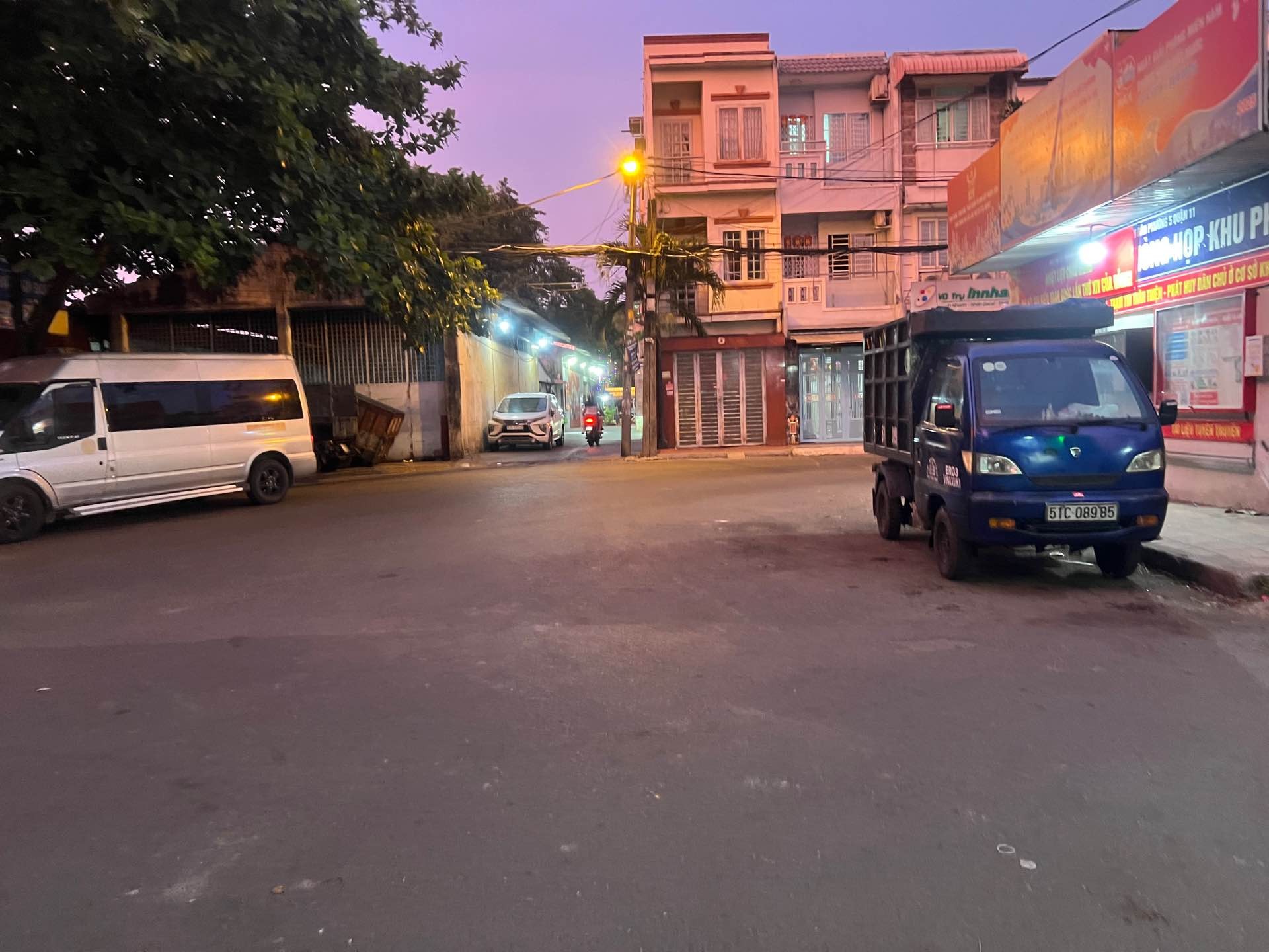 CHỦ CẦN RA NHANH – NHÀ 2 Tầng Q11  HẺM XE HƠI THÔNG 42M2