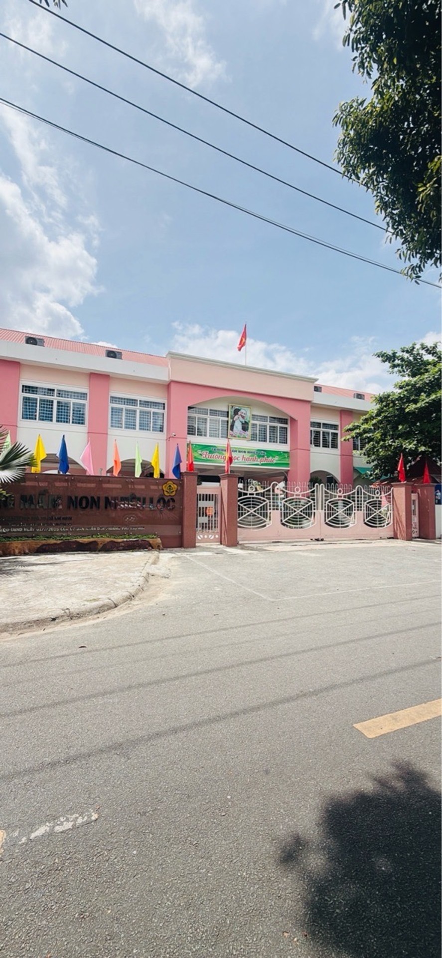 Nhà mặt phố ngay trung tâm Tân Phú, thiết kế hiện đại