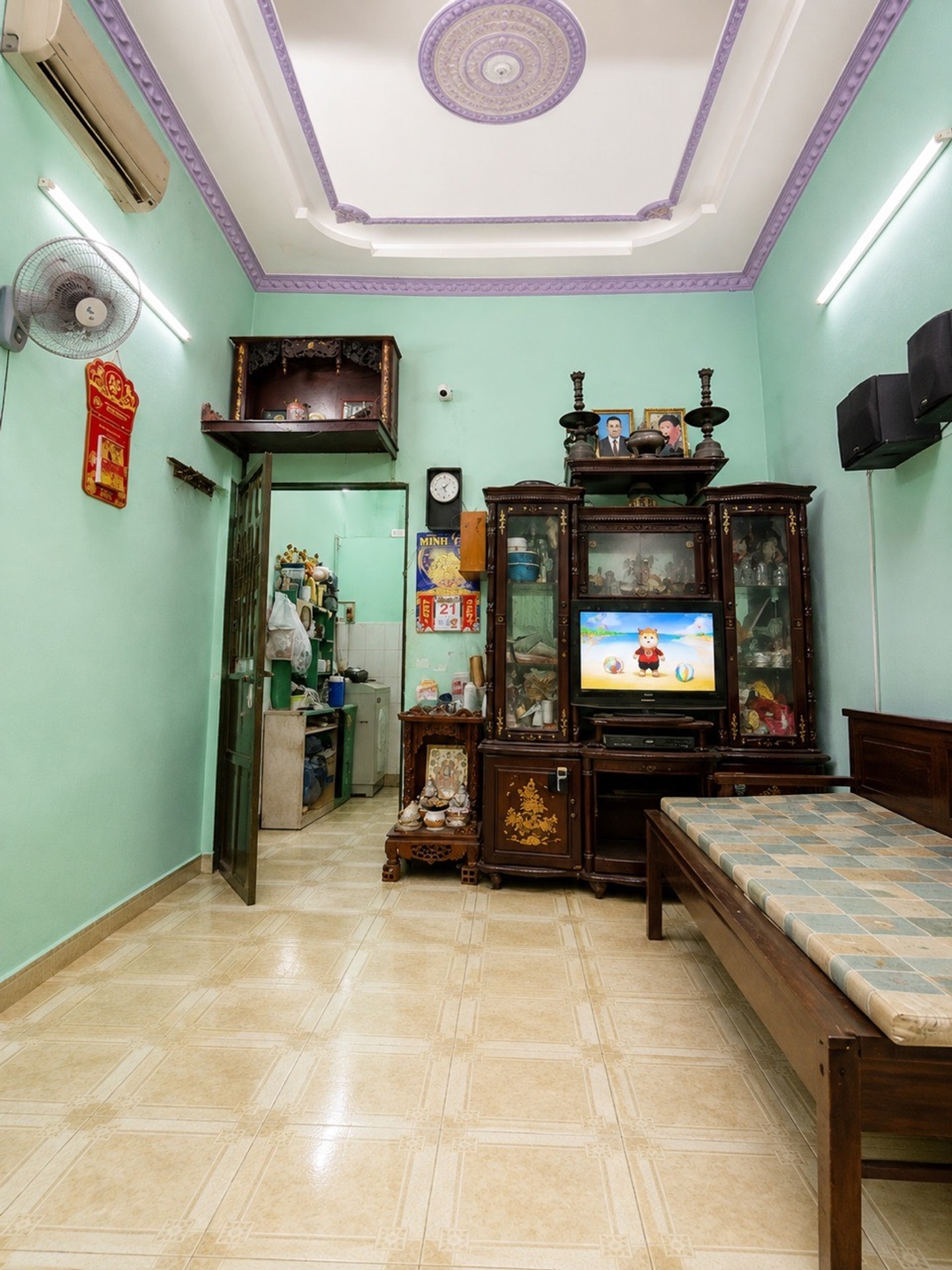 Nhà 2 tầng giá 2.8 tỷ tại quận Bình Tân, gần chợ Bà Hom