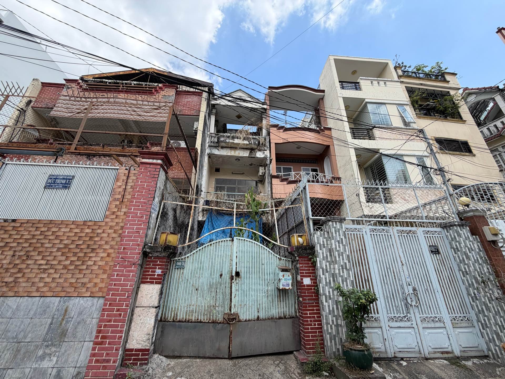 Nhà 3 Tầng Rẻ Ngay Ngã Tư Phú Nhuận