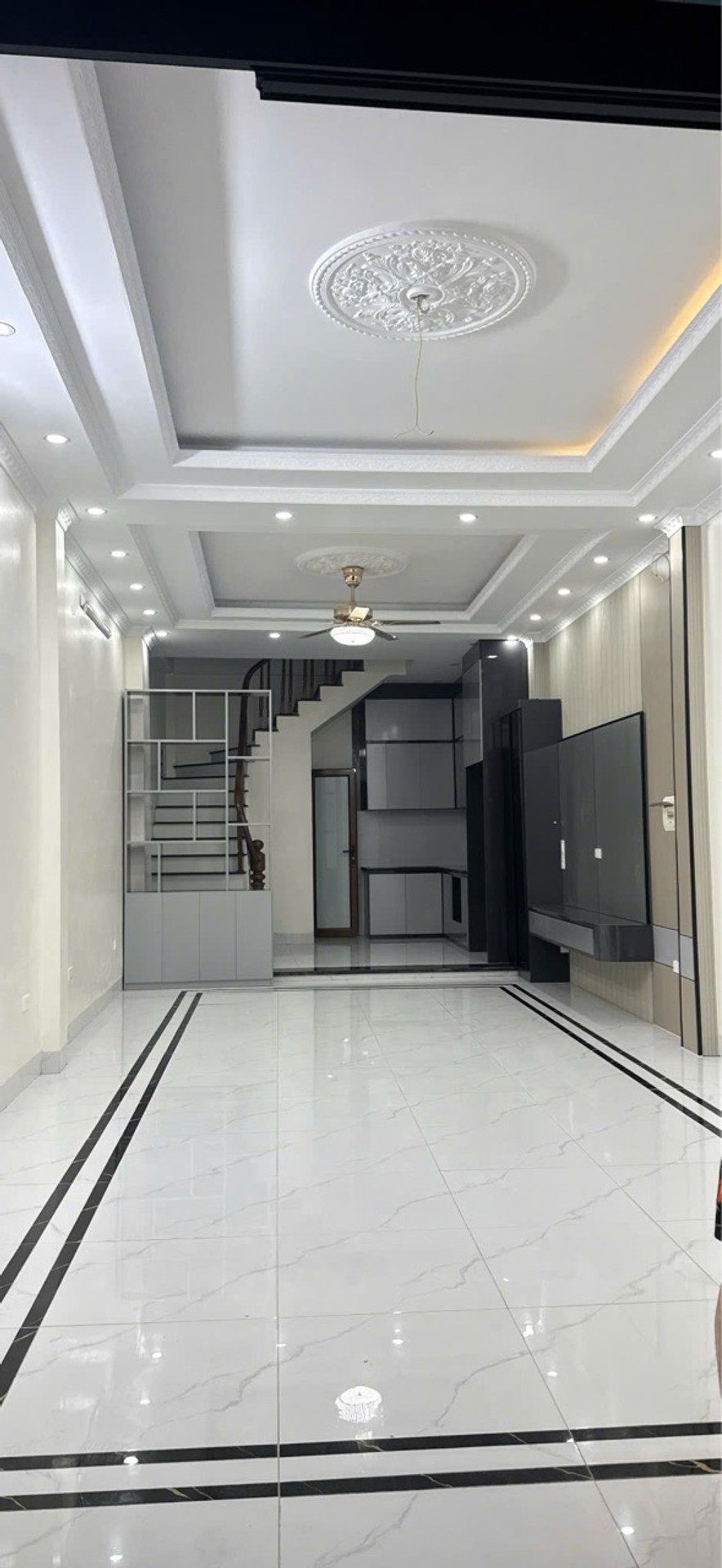 Bán nhà mặt phố tại quận trung tâm, 47m², kinh doanh sầm uất