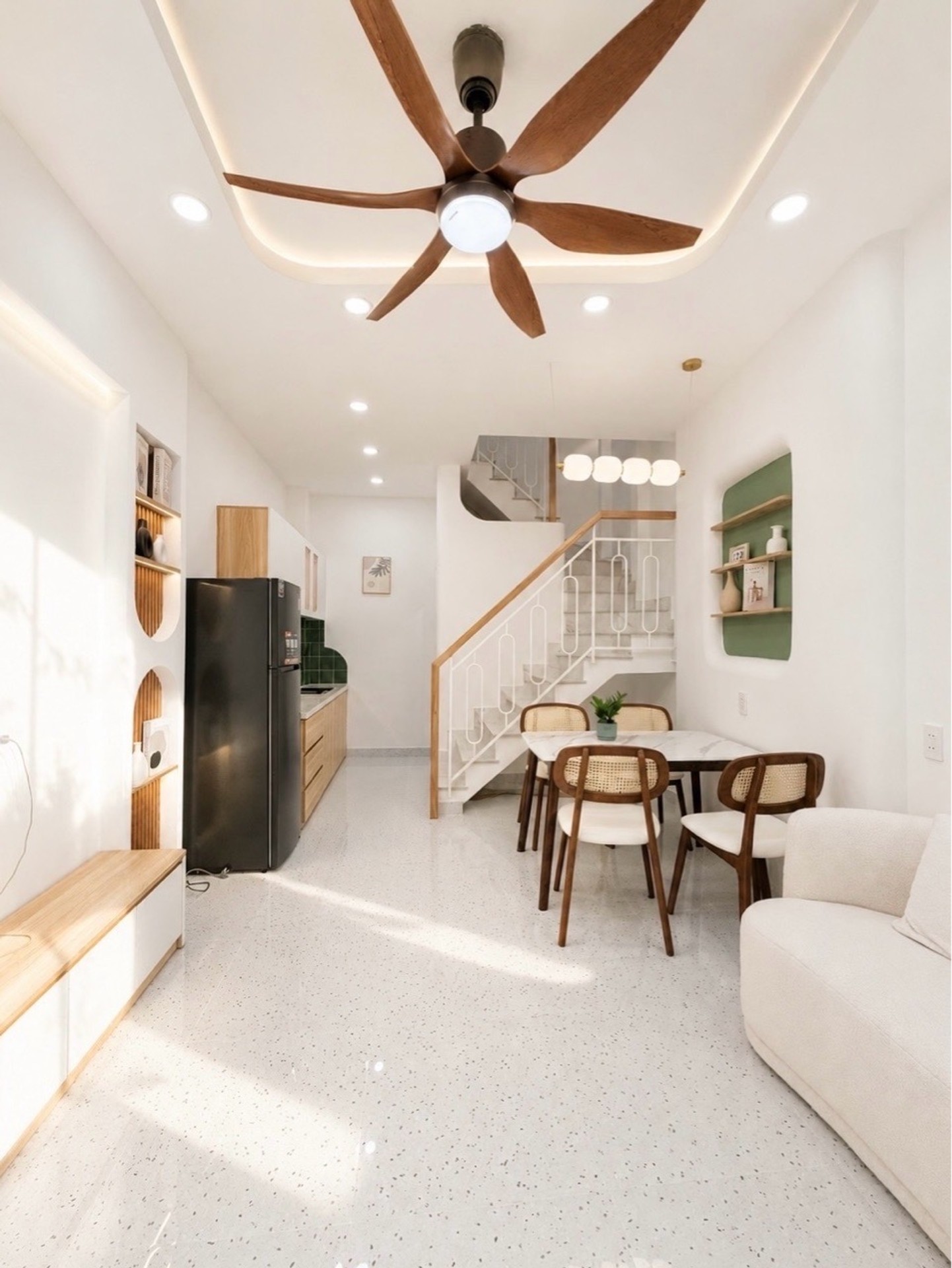 Bán nhà riêng 3 tầng, diện tích 22m2, phường 11, Bình Thạnh, giá 4.65 tỷ