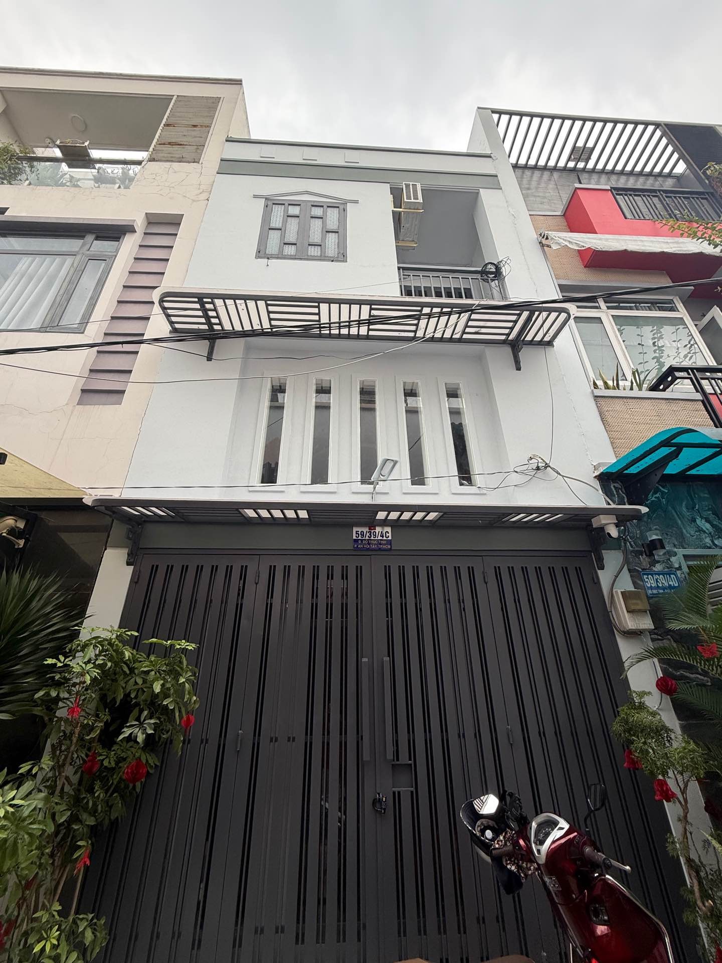 Bán nhà Hẻm 4M, 4 tầng 4 phòng ngủ, Đỗ Thúc Tịnh, Vào Ở Ngay