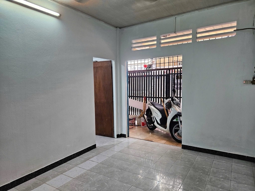 Cơ hội hiếm có sở hữu nhà 2 tầng trung tâm Quận 10 với giá ưu đãi