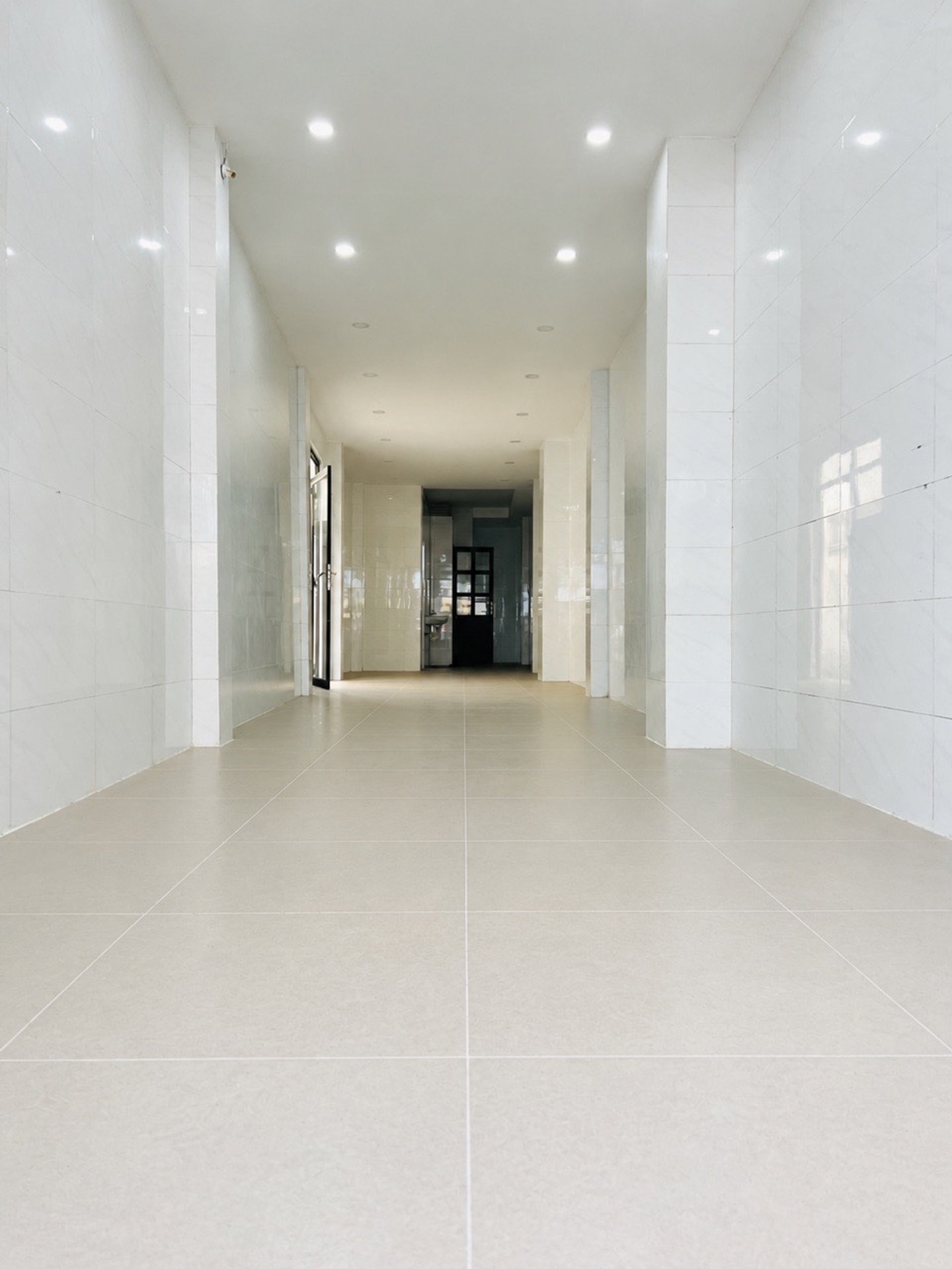 Bán nhà mặt phố 2 tầng diện tích 55m² tại Bình Thạnh giá ưu đãi