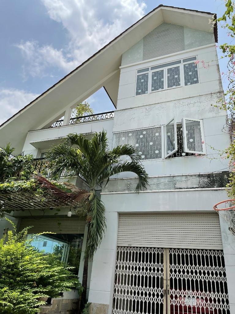 Biệt thự 3 tầng 435m2 hướng Bắc mặt tiền 16m tại Tân Sơn Nhì