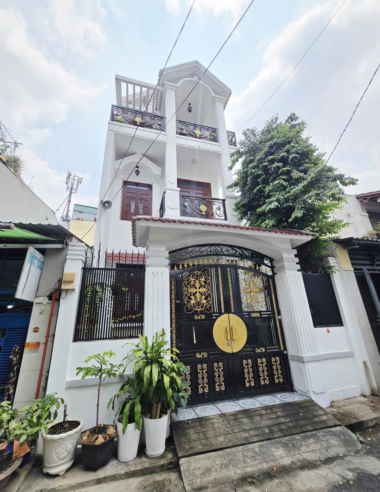Nhà riêng 3 tầng mặt tiền 6m khu VIP Bình Long giá 9.3 tỷ
