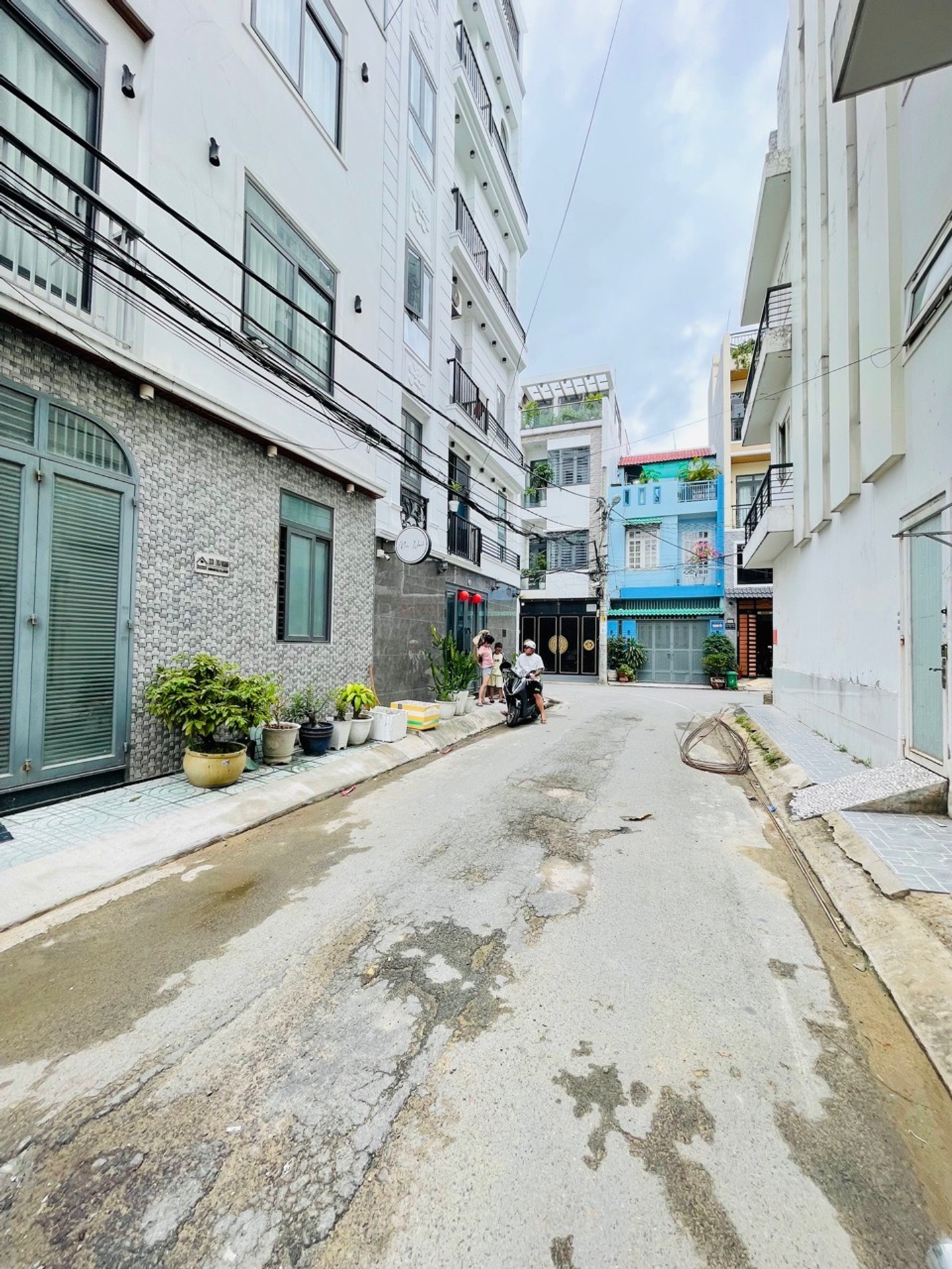 Toà nhà CHDV 6 tầng thu nhập ổn định ngay Phan Huy Ích