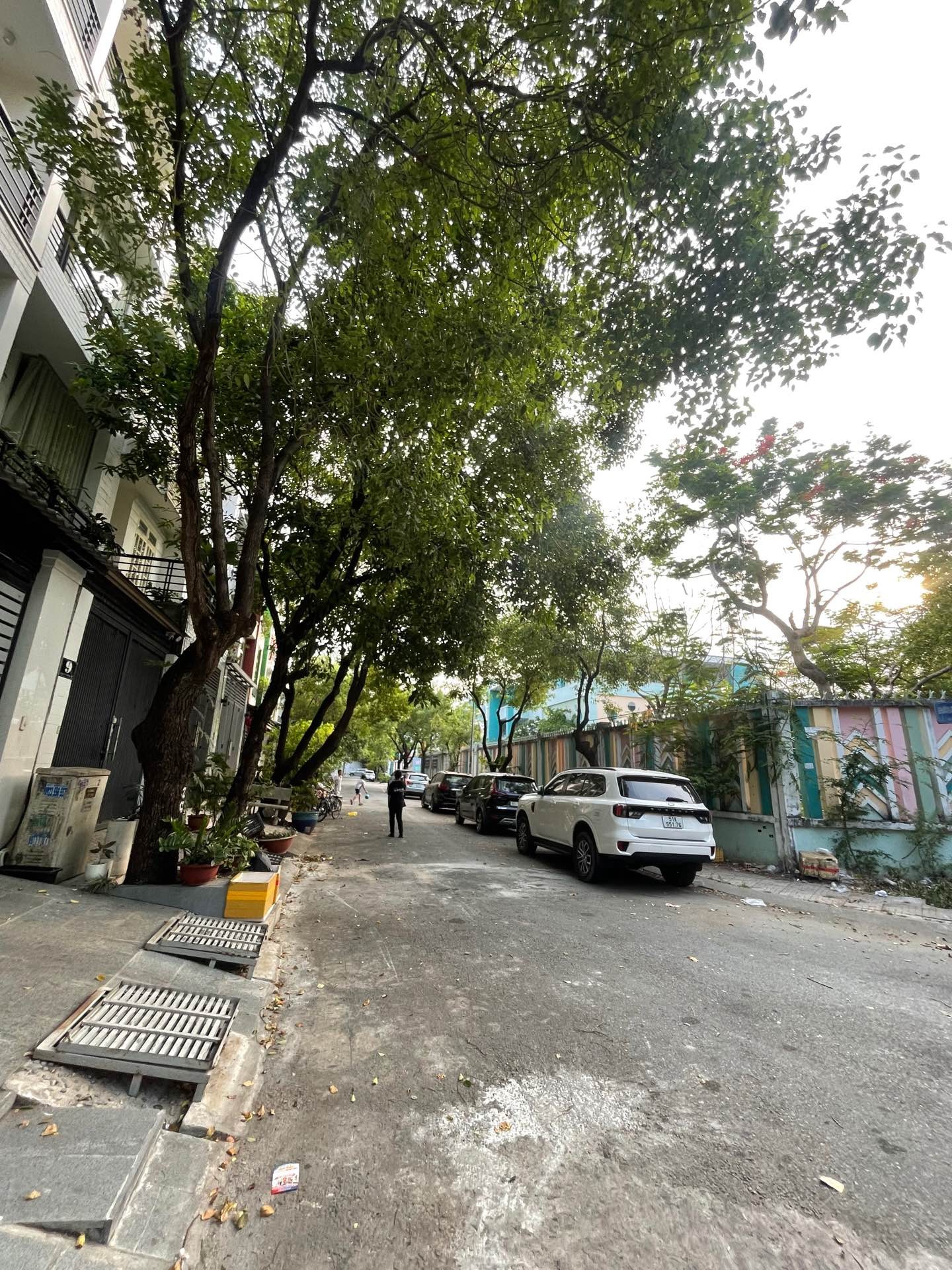 Nhà mặt phố 4 tầng kinh doanh, 5 phòng ngủ, Tân Hưng