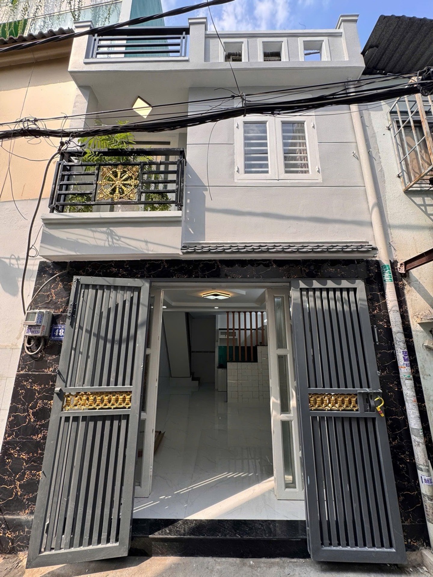 Nhà mới 2 tầng, hẻm xe hơi sát chợ Gò Xoài giáp Tân Phú, dtsd 72m2 chỉ 3.x Tỷ , 4x9, trệt lầu .