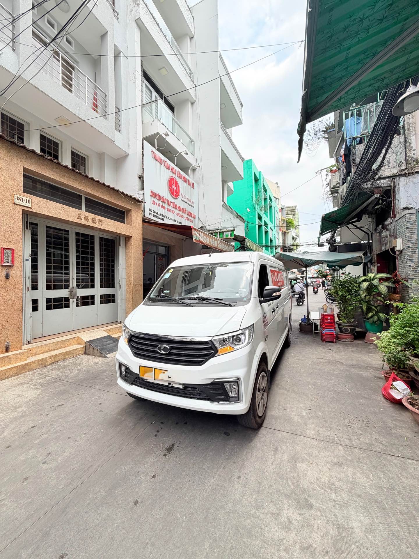 Nhà mặt phố trung tâm Quận 10 - ô tô 7 chỗ vào thoải mái