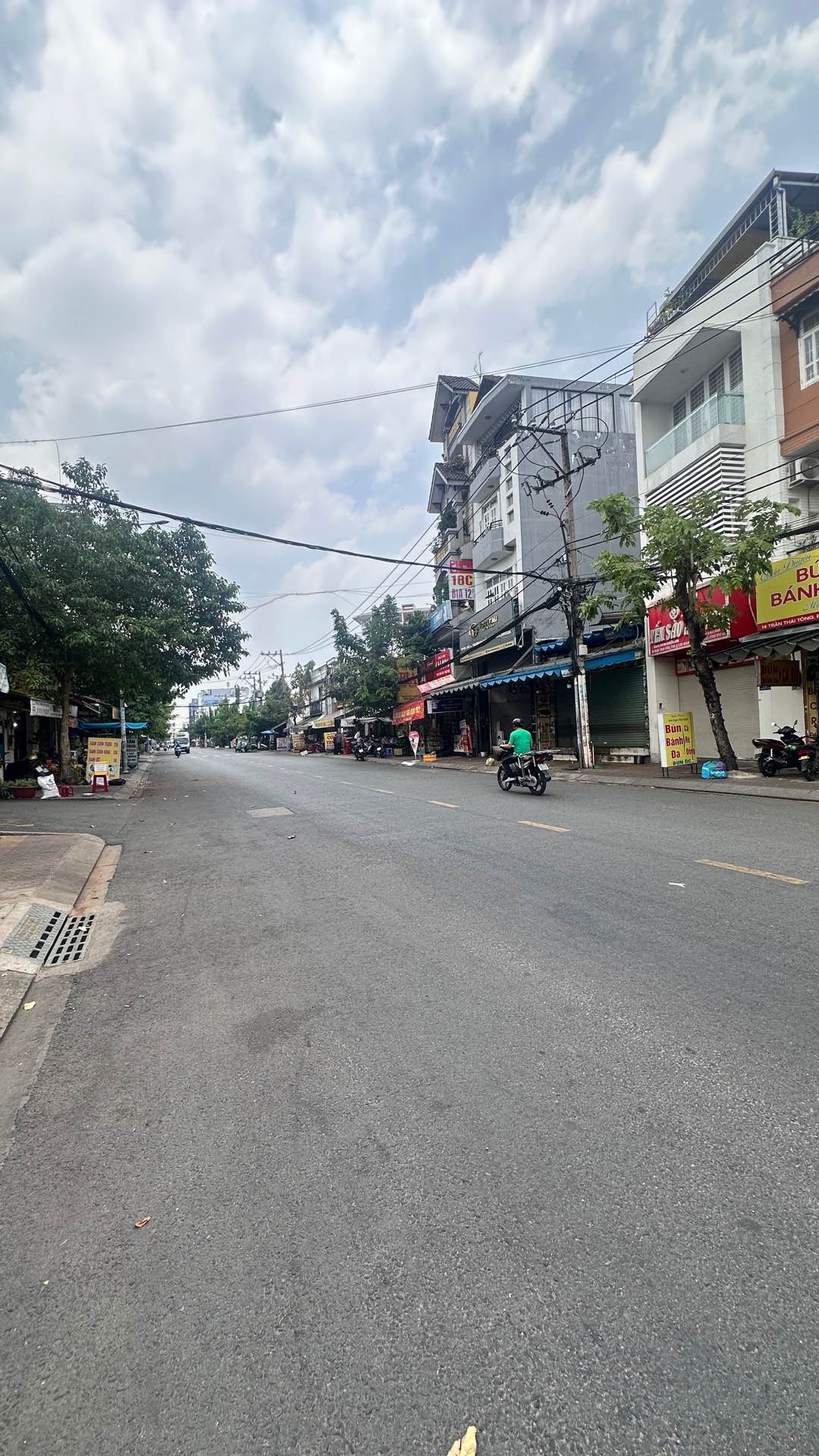 Bán Nhà Mặt Tiền Trần Thái Tông, Nhà Ga Metro, 328m2