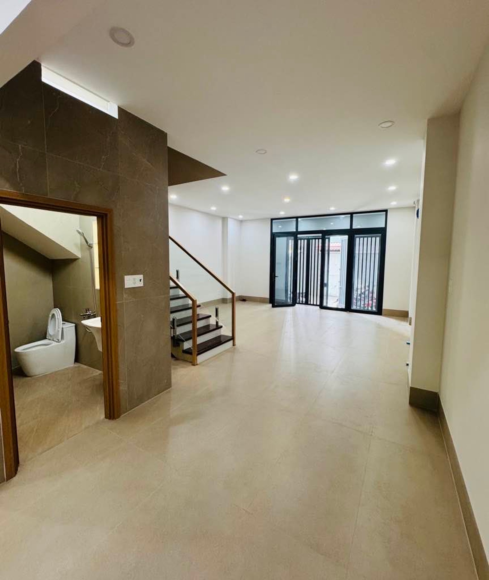 Nhà riêng 5 tầng 65m2 mặt tiền khủng 6.5m khu Tên Lửa, Bình Trị Đông, gần Tân Phú và Quận 6