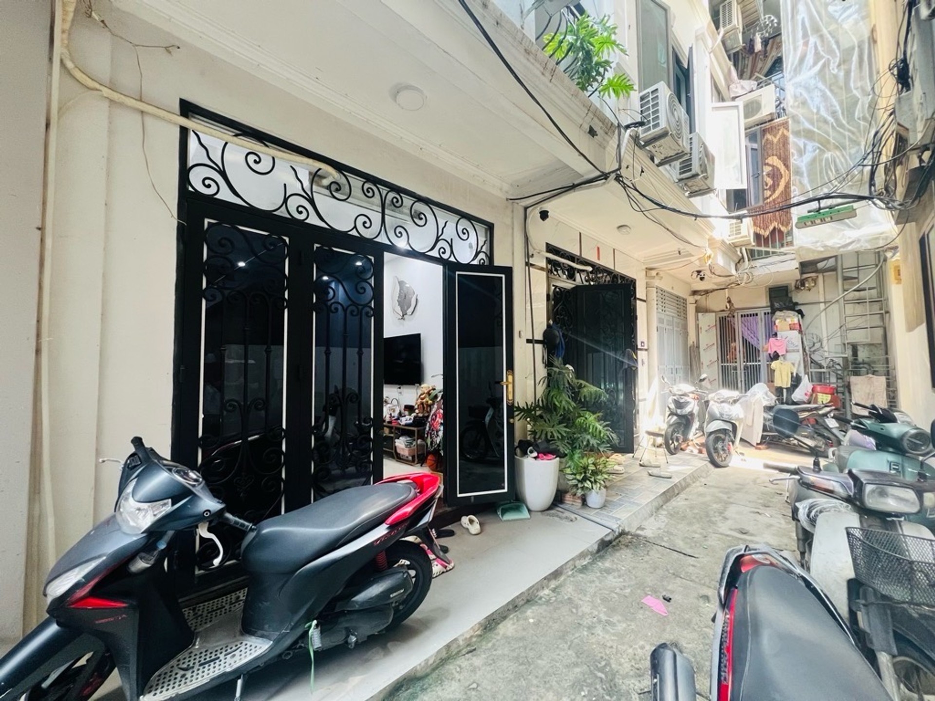 Bán nhà 5 tầng đẹp, vị trí trung tâm quận Hai Bà Trưng, giá hợp lý