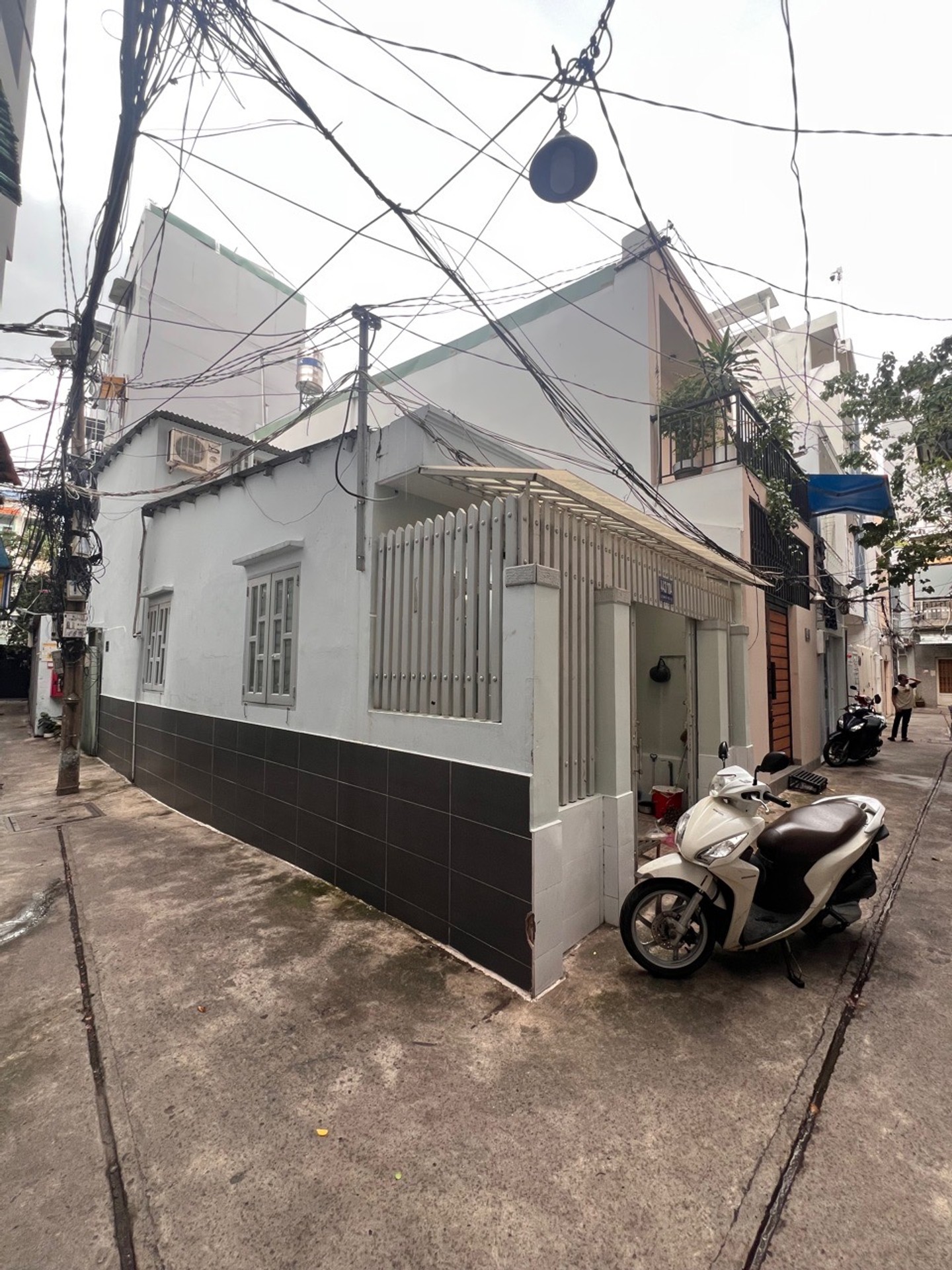 Nhà Lô Góc Hiếm Hẻm Xe Hơi Lê Văn Sỹ - Siêu Thoáng