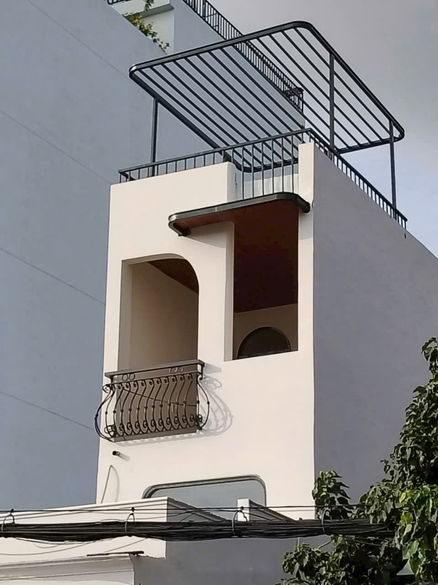 Bán nhà mặt phố 3 tầng 50m2 tại Bình Thạnh, gần bến xe Miền Đông