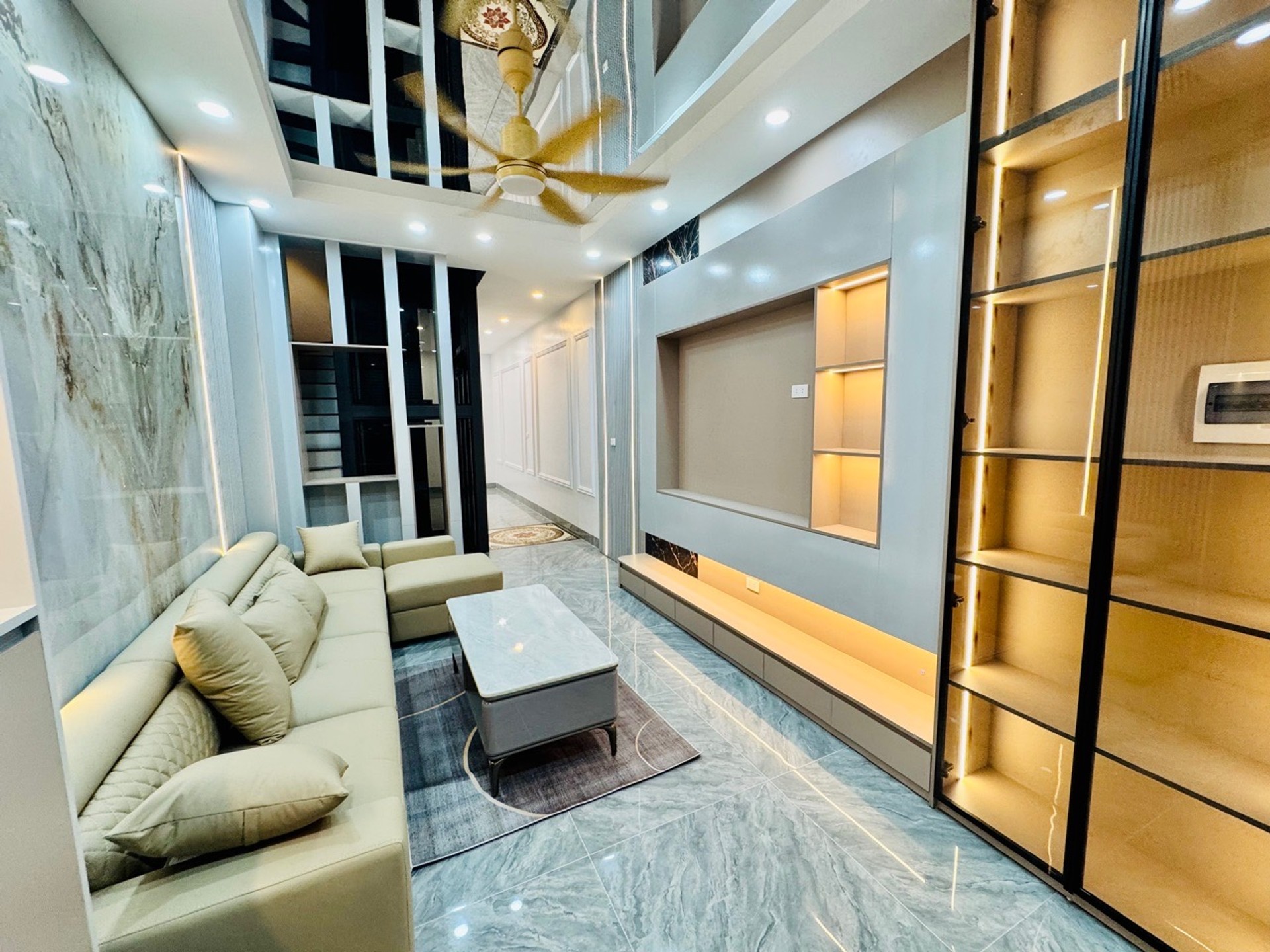🏡🎯 13.5 TỶ – BÁN NHÀ:NGÃ TƯ SỞ - TÔ VĨNH DIỆN 46 M2 X 6T THANG MÁY, 8 NGỦ, FULL NỘI THẤT.NGÕ 2M.