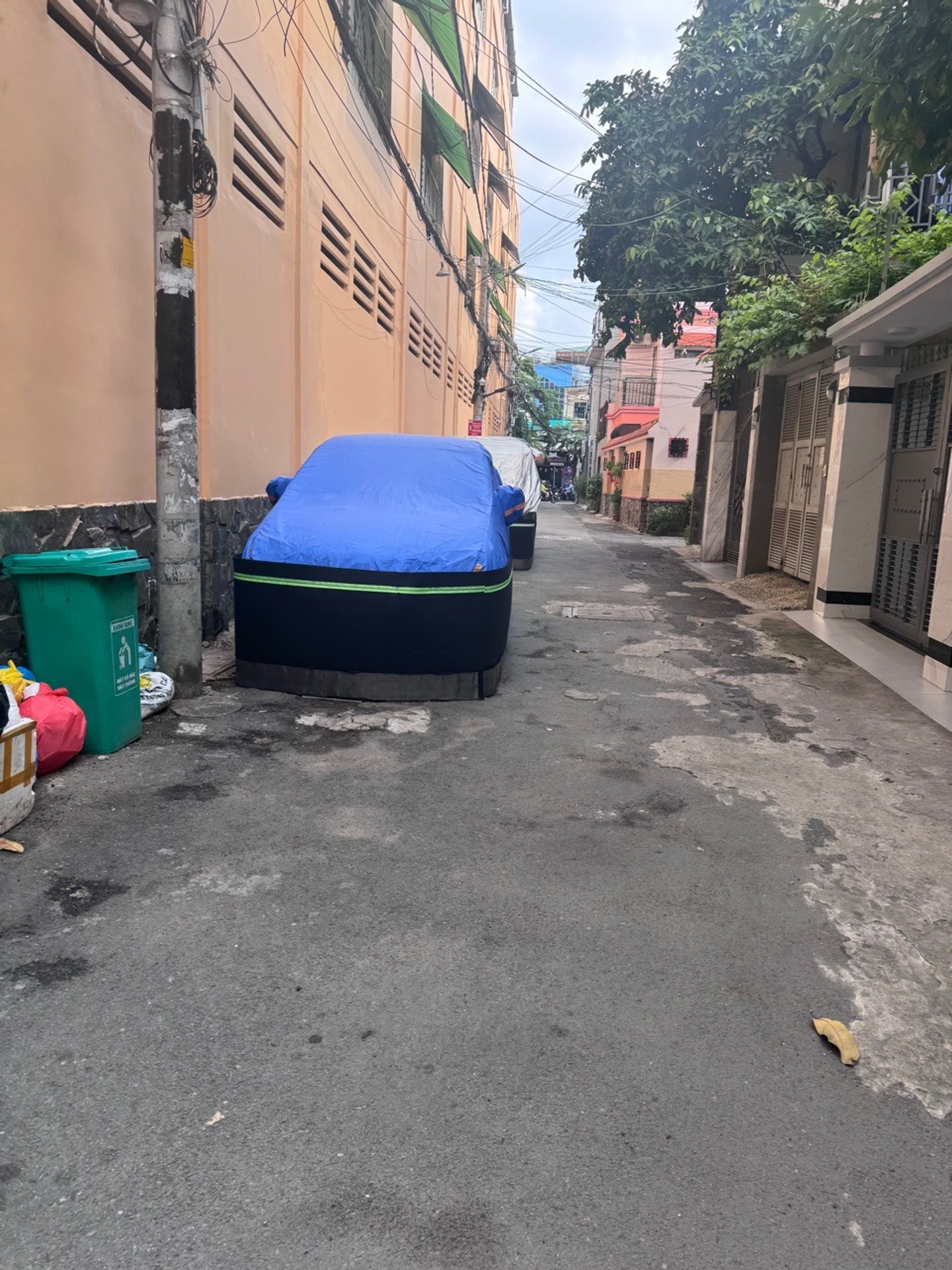 Nhà 2 tầng đẹp, thuận tiện Tân Bình, giá cực sốc