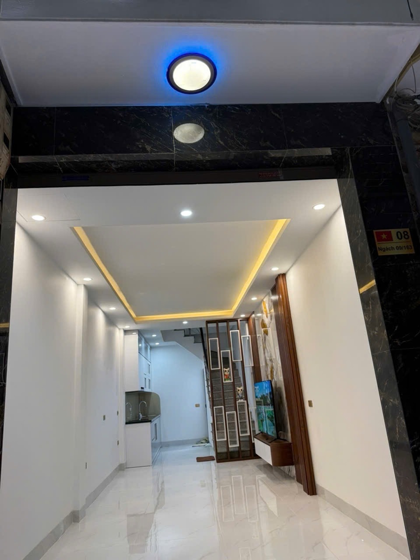 Nhà đẹp Hoàng Văn Thái 1 nhà ra phố, ở ngay
