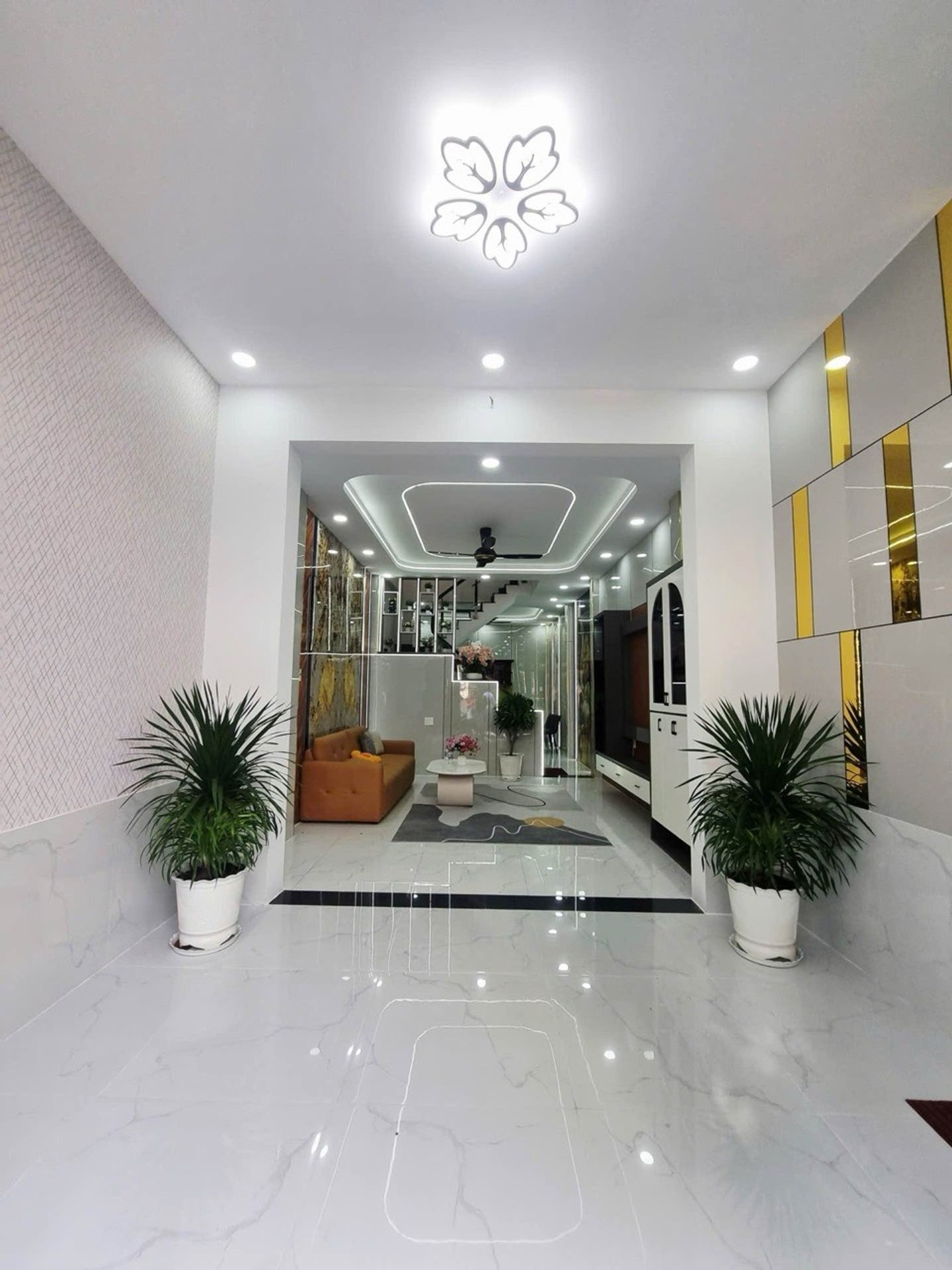 Cơ hội hiếm có sở hữu nhà 4 tầng ngay công viên Quận 12 giá chỉ 5.55 tỷ