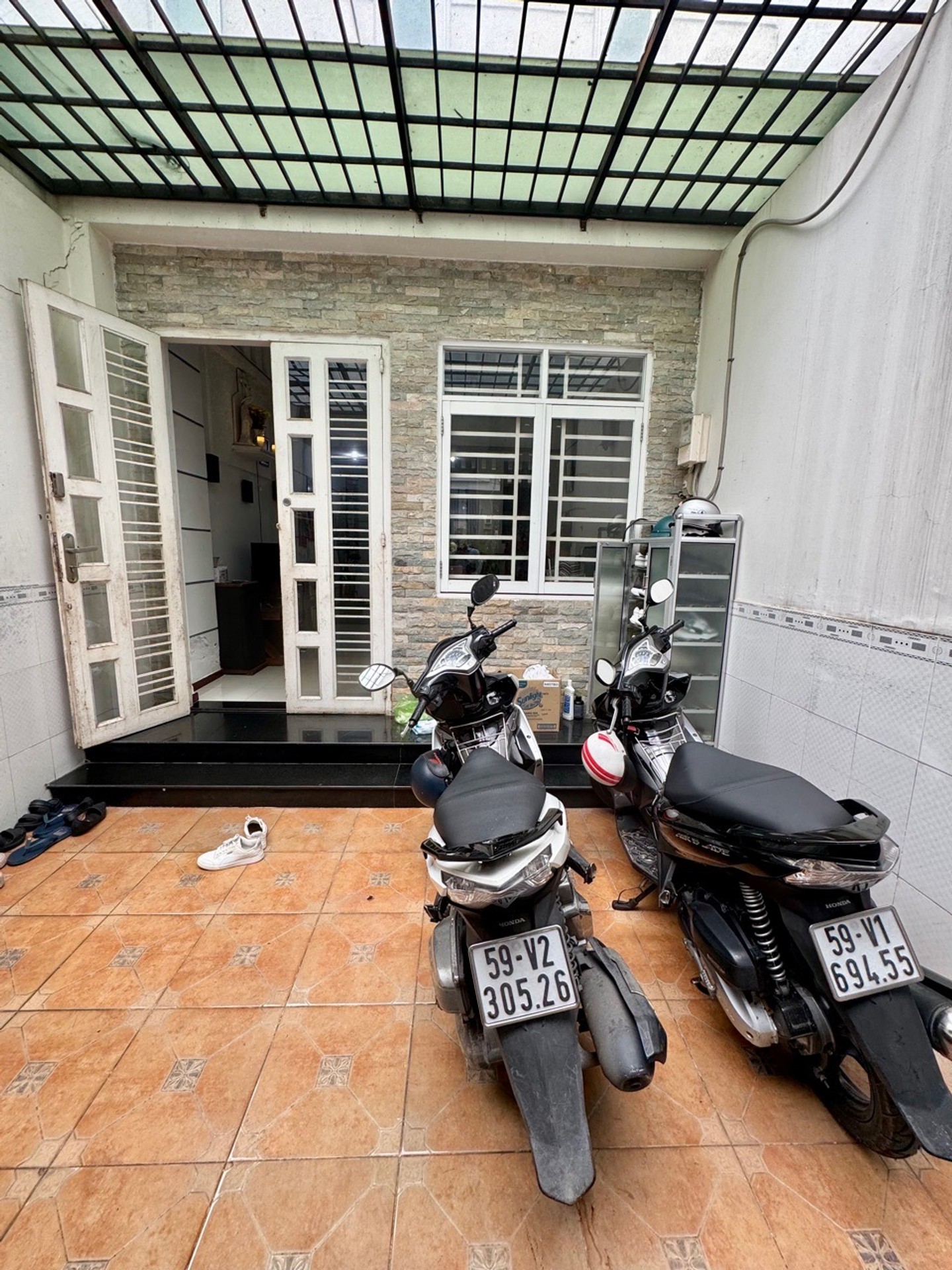 Nhà phố sang trọng 4 tầng giữa lòng quận sầm uất