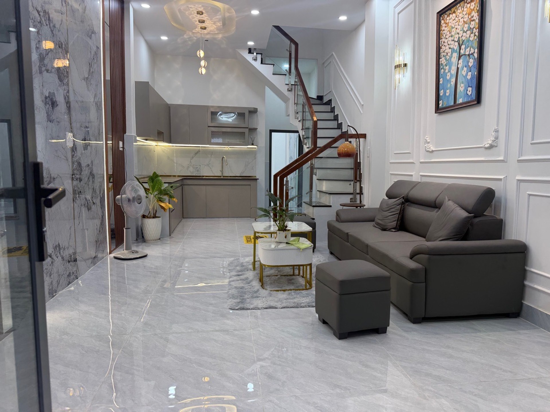 🏡 NHÀ MỚI 100% – HẺM Ô TÔ TRÁNH – CHỈ XÁCH VALI VÀO Ở 🏠 4x11 chỉ 5xtỷ
- 3 phòng ngủ – 3wc