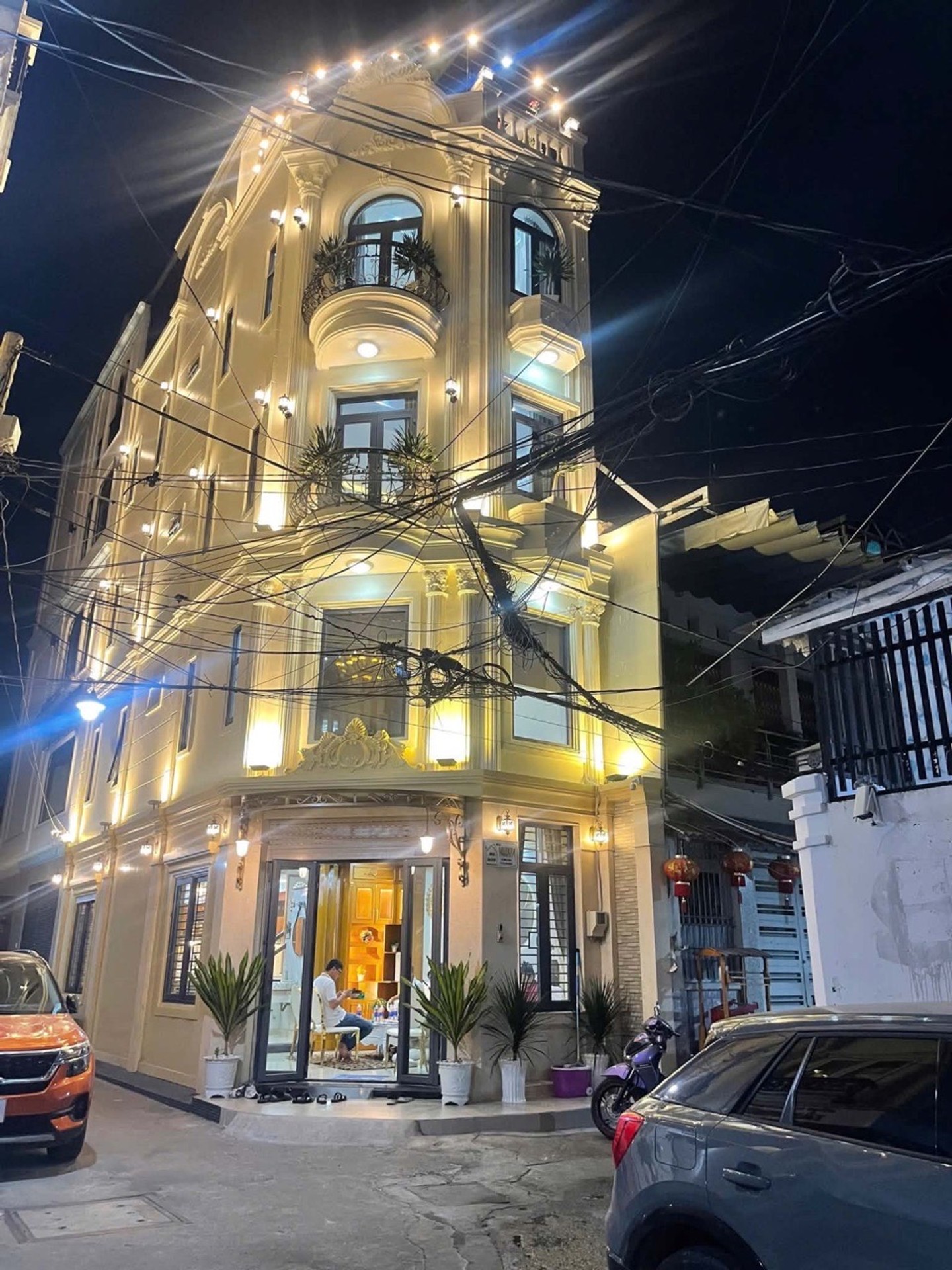 🔥 CHỦ GẤP BÁN – HẠ 600 TRIỆU – GIÁ MỚI 7.8 TỶ 🔥
🏆 NHÀ ĐẸP NHƯ PHIM – 5 TẦNG – KHU PHÂN LÔ ĐỒNG B