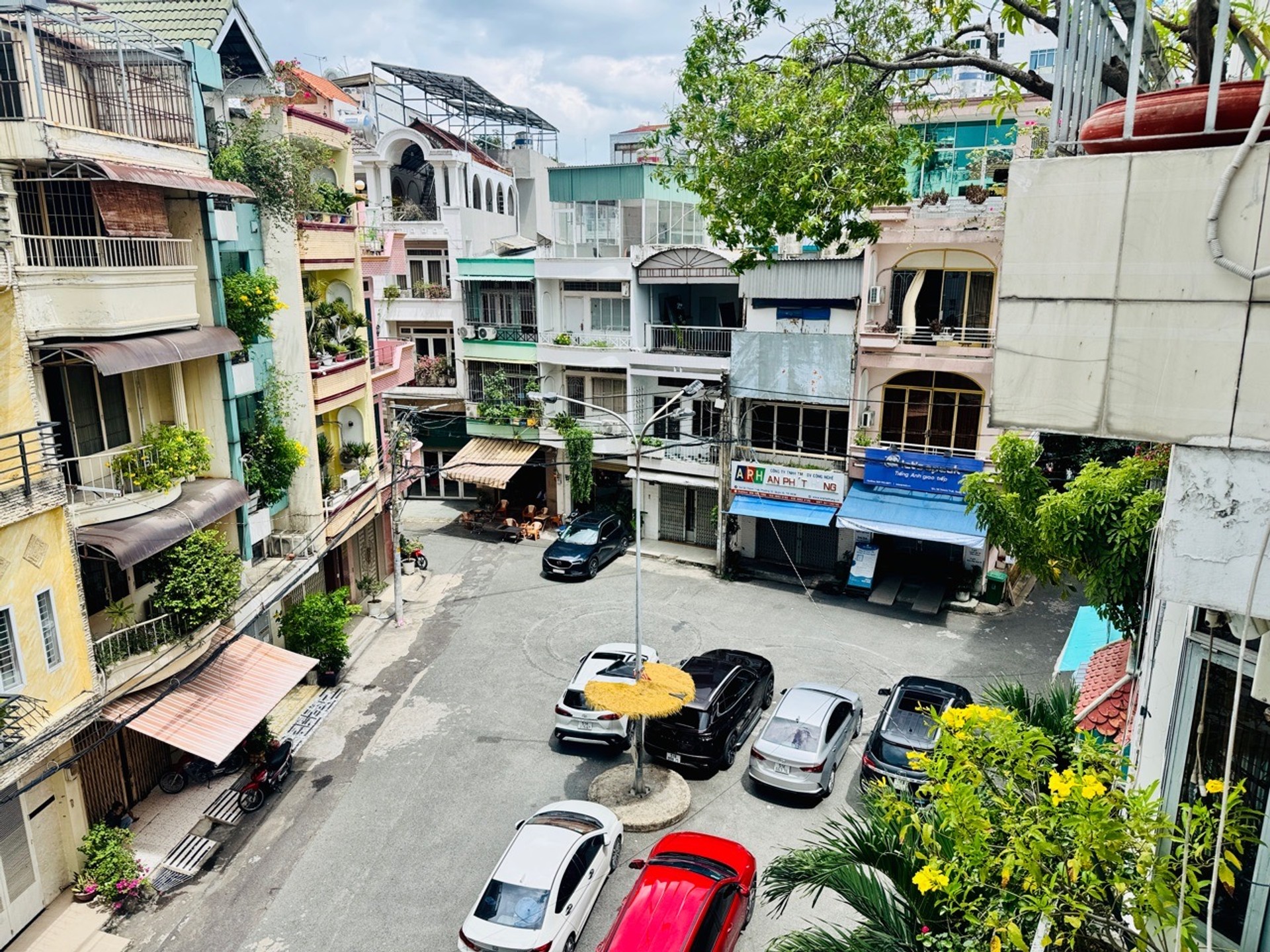 THÀNH THÁI QUẬN 10 - NHÀ ĐẸP HẺM XE TĂNG XỊN HƠN MẶT TIỀN - - KINH DOANH BUÔN BÁN SẦM UẤT