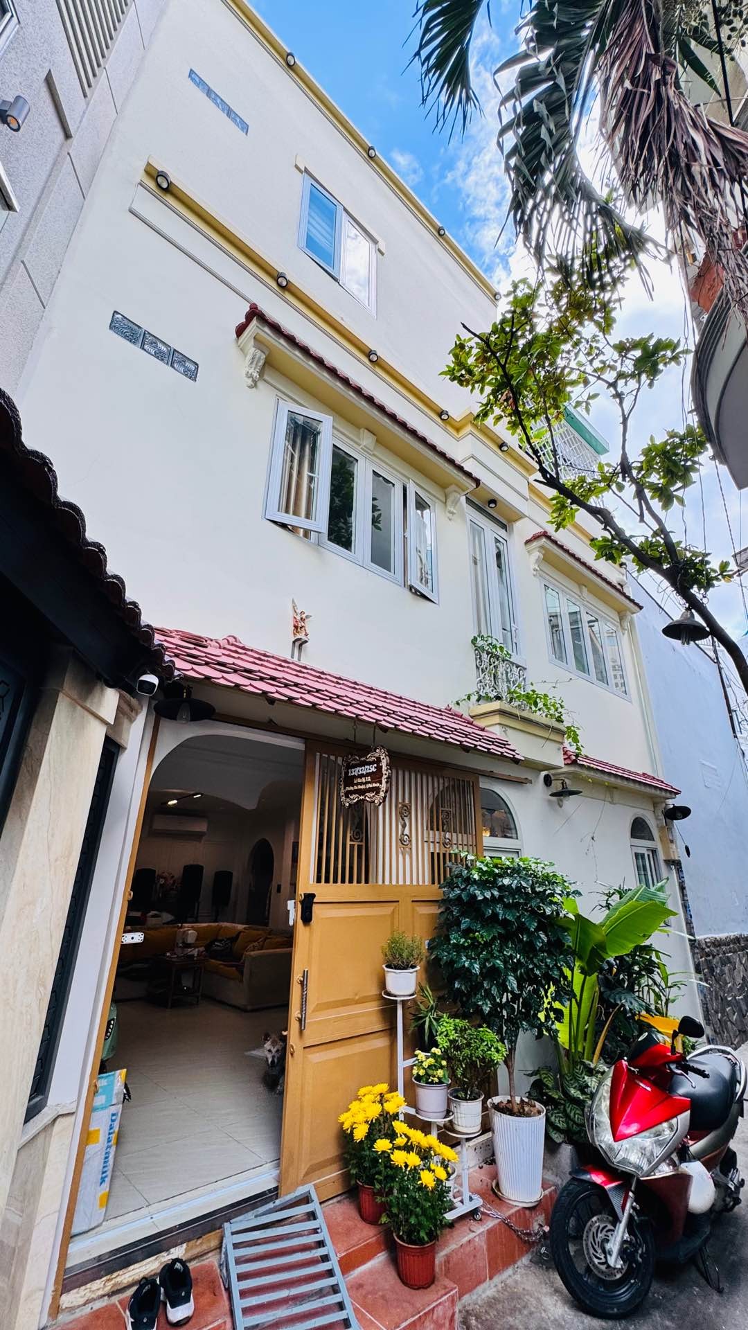 Nhà 3 Tầng Hiện Đại Trung Tâm Phú Nhuận