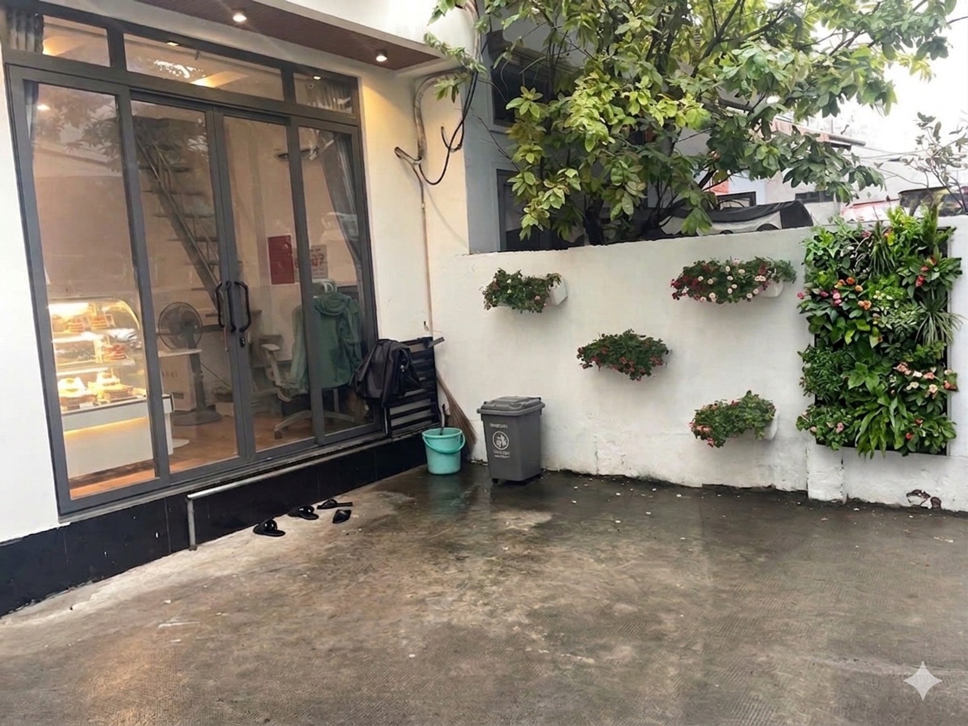Nhà lô góc cho thuê 27 triệu tại Phú Nhuận, giá siêu tốt!