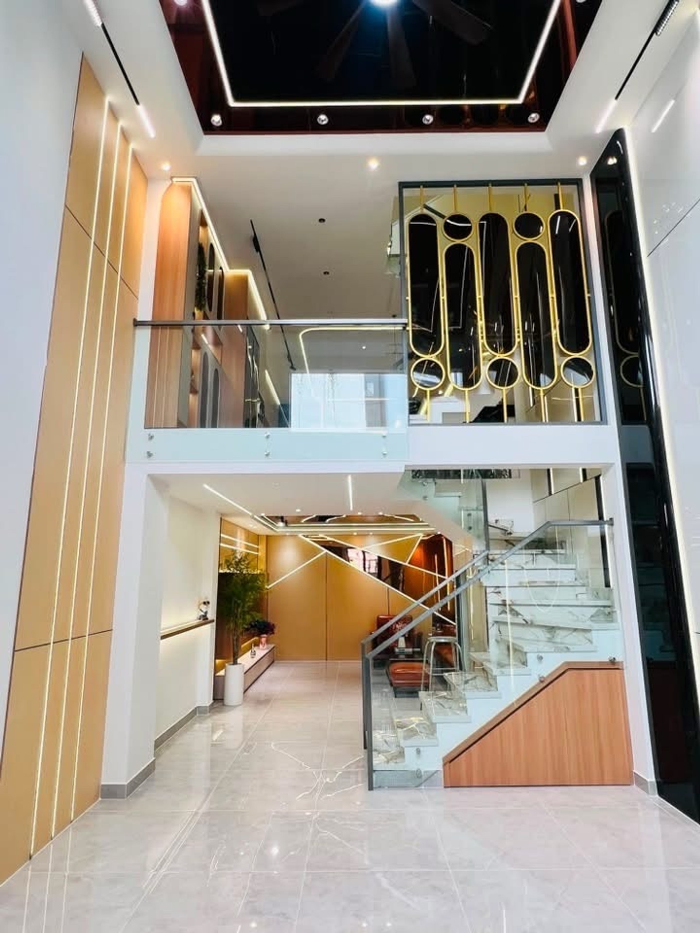 Nhà 5 tầng, hẻm xe hơi, ngang 4,4m, Trần Thánh Tông, Tân Bình. Nhỉnh 8 tỷ