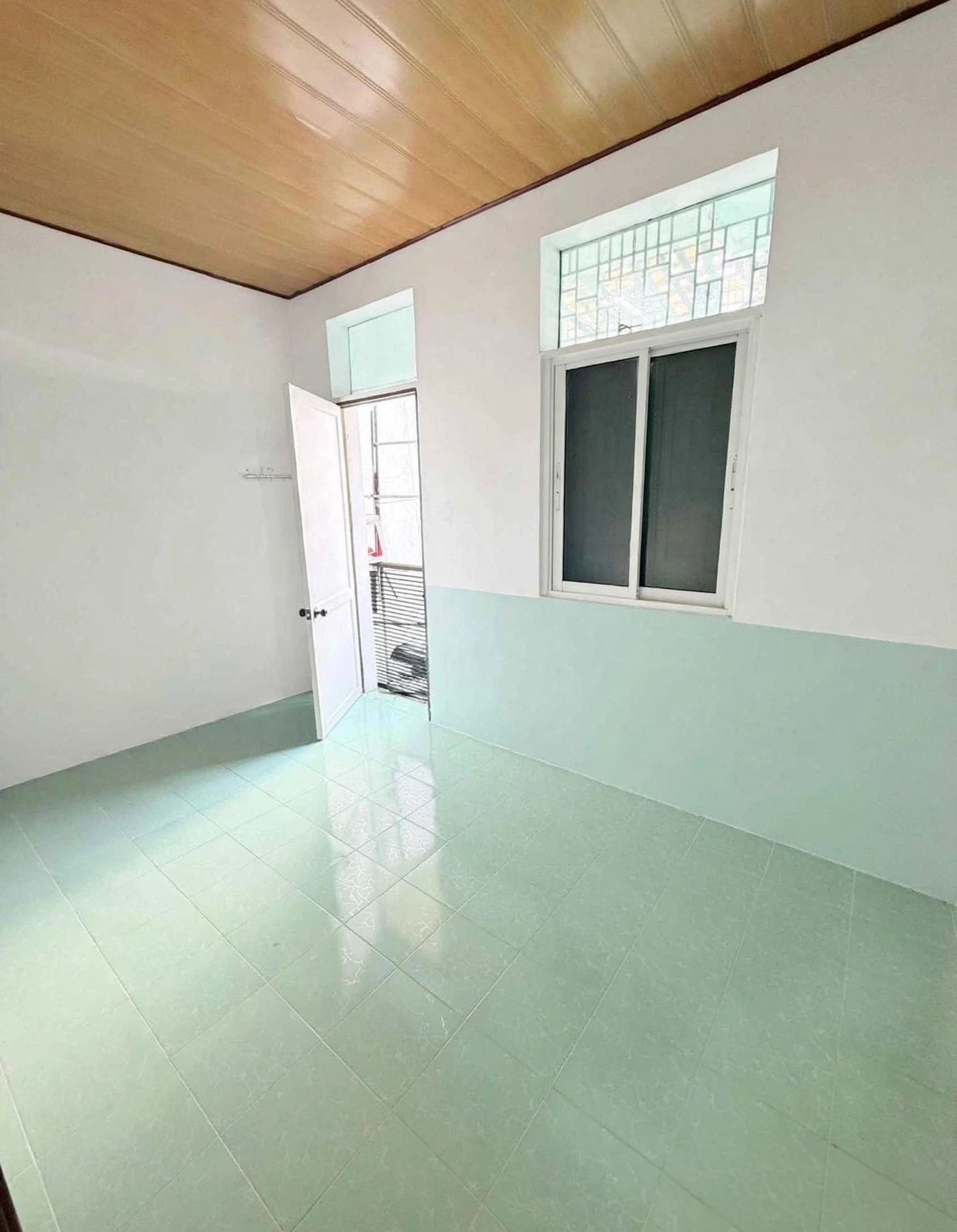 GẦN B.V NHI ĐỒNG - 3 TẦNG - 63M2 - NHỈNH 10 TỶ - 5PN - SỔ ĐẸP