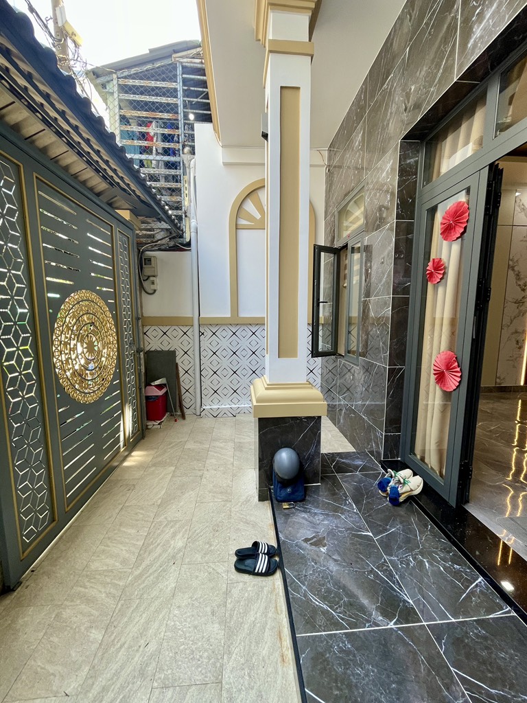 Bán nhà hẻm Cư xá Phú Lâm A, Quận 6, 104m2, ngang 5,2m, 2 tầng. Giá 10,45 tỷ