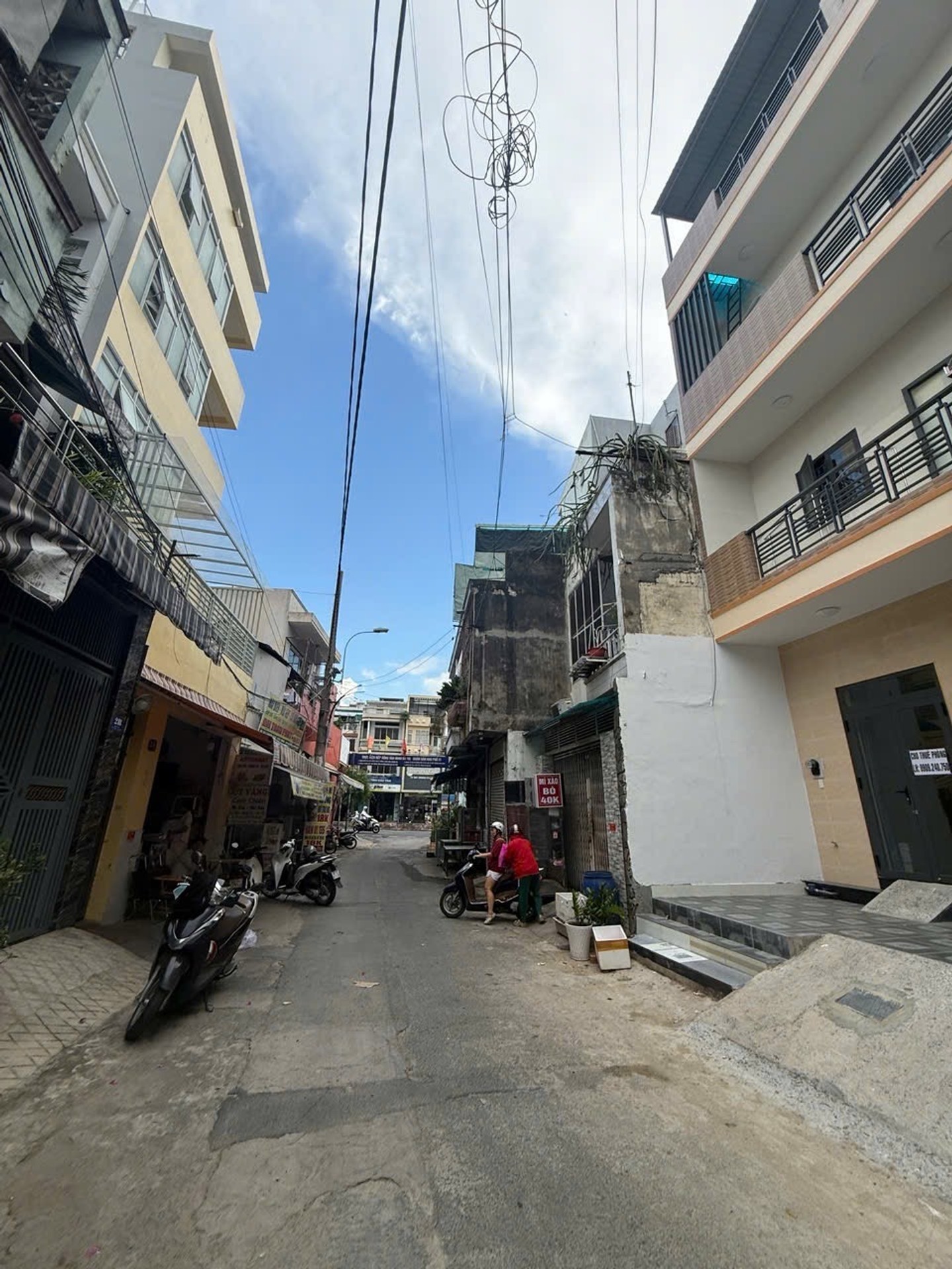 Nhà Mặt Phố 10 Phòng - Thu Nhập 30 triệu/tháng