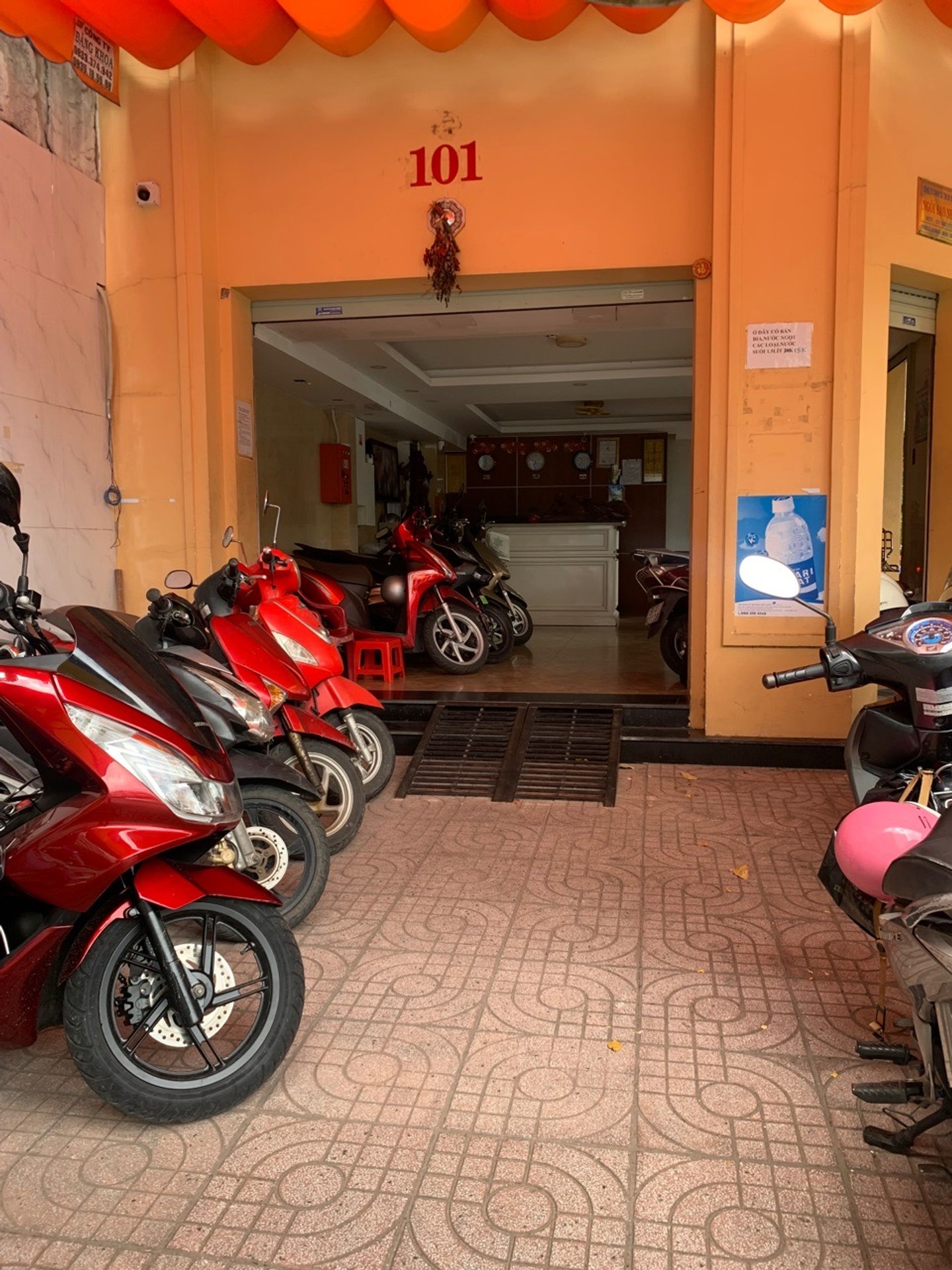 Khách sạn 6 tầng đắc địa tại Trung Sơn Bình Chánh