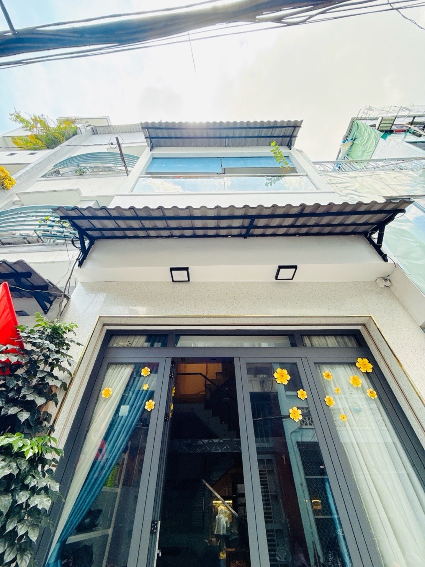 Nhà mới đẹp 46m2, hxh lý thuyết, 3 tầng hoàn công đủ