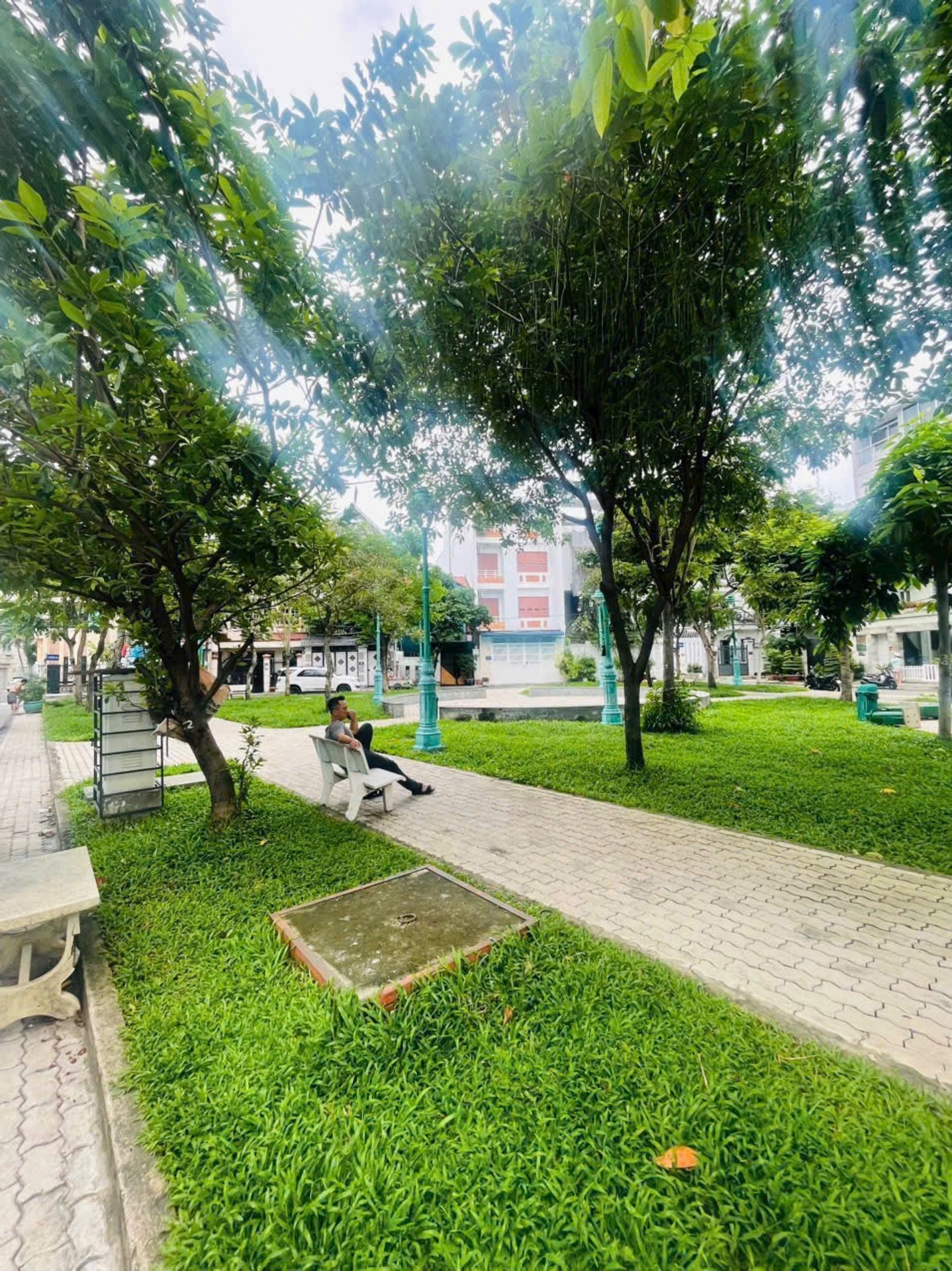 Bán nhà mặt phố xã Tân Hưng, 4 tầng, 90m2, mặt tiền 6m, giá 18,8 tỷ