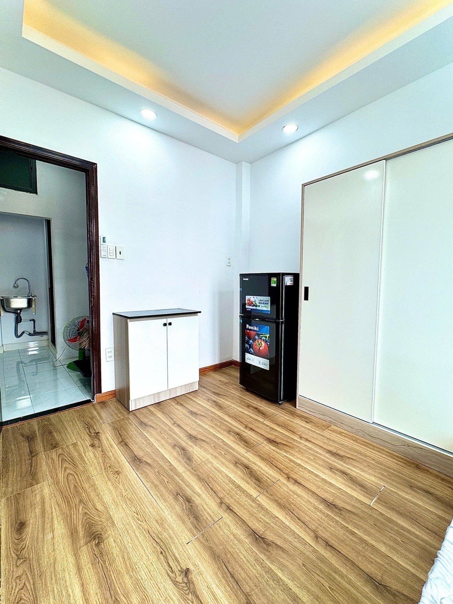 Bán nhà 4 tầng đúc bê tông tại Nhiêu Tứ, vị trí trung tâm, giá 6.3 tỷ