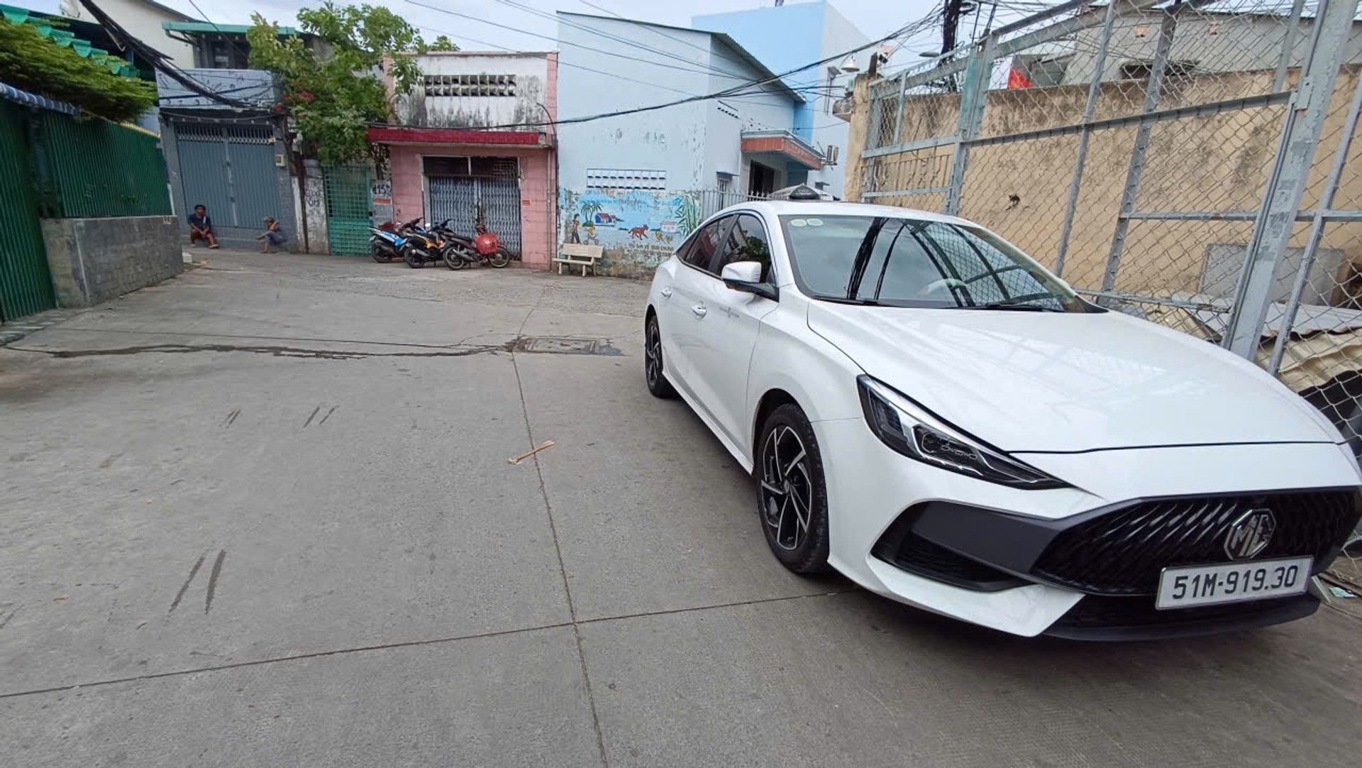 Nhà Hoài Thanh 45m2, Xe Hơi Đỗ Cửa, Giá Tốt Nhất 3.6 Tỷ