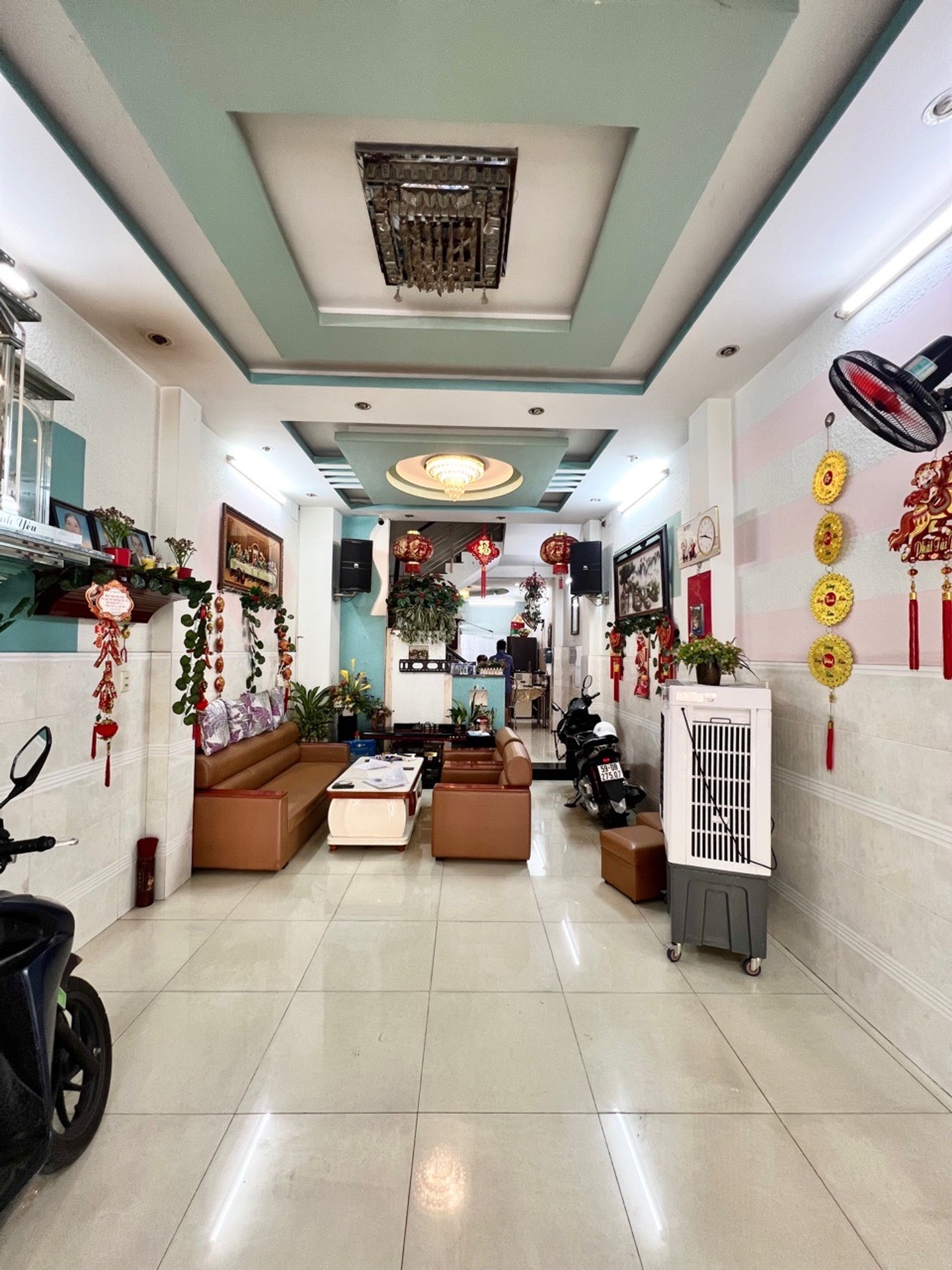 Nhà mặt phố 4 tầng 60m2, phù hợp kinh doanh tại Tân Phú