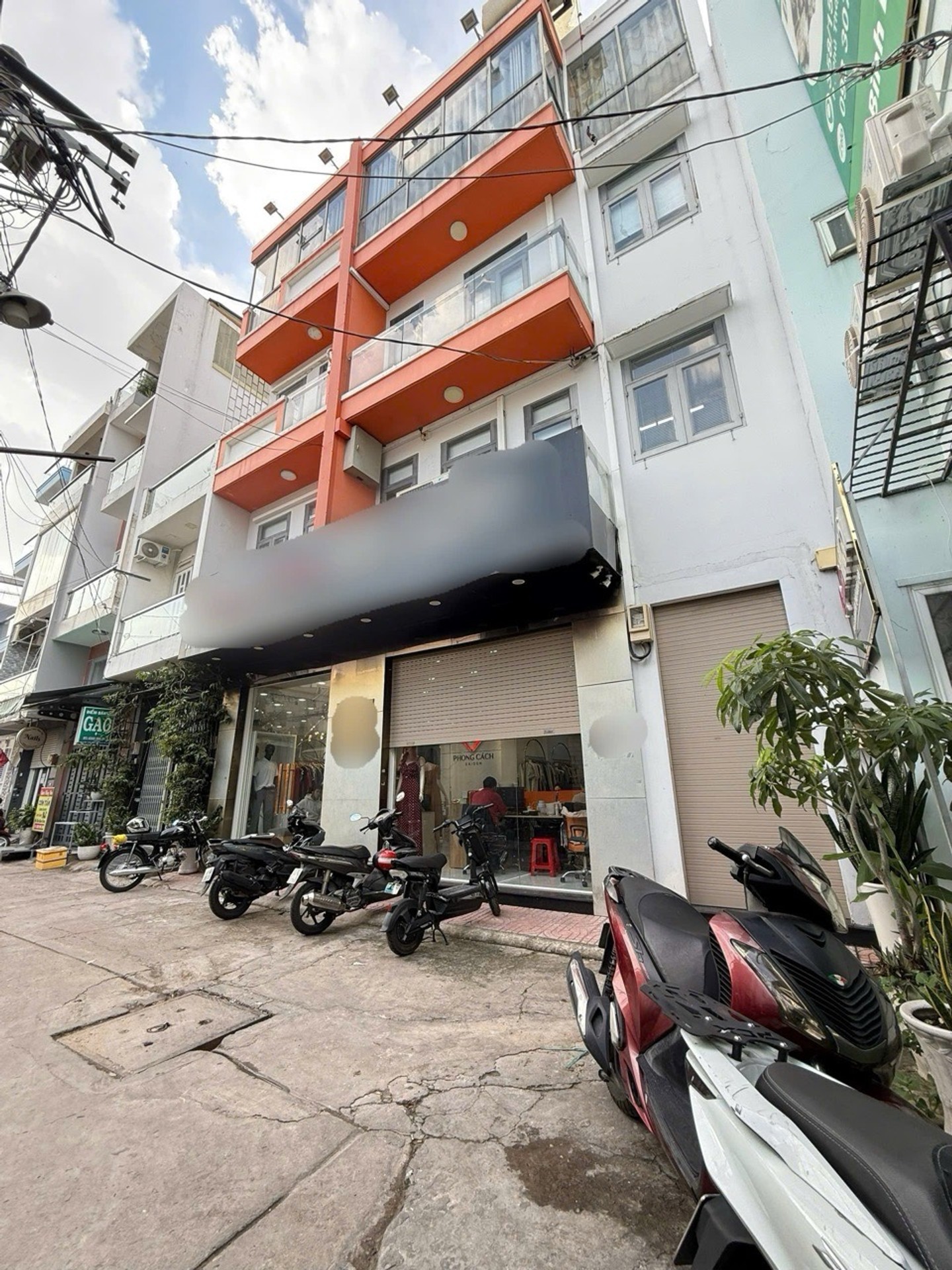 Nhà phố đẳng cấp ngay Bình Long, tiện nghi full 5PN, giá hấp dẫn