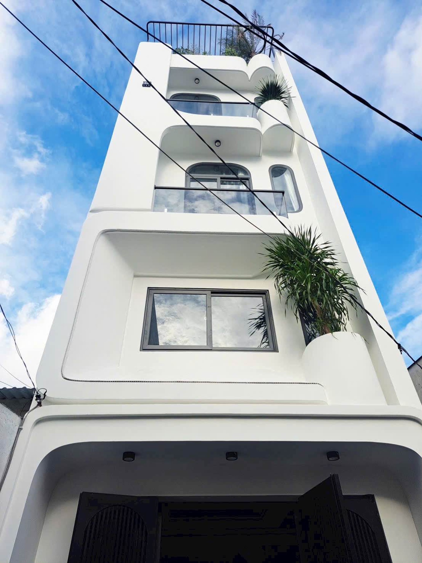 SIÊU PHẨM XÂY MỚI 5 TẦNG – THIẾT KẾ HIỆN ĐẠI, Hẻm xe hơi Tân Kỳ Tân Quý, 52m2 chỉ 6.x T
- 4x13, 4pn