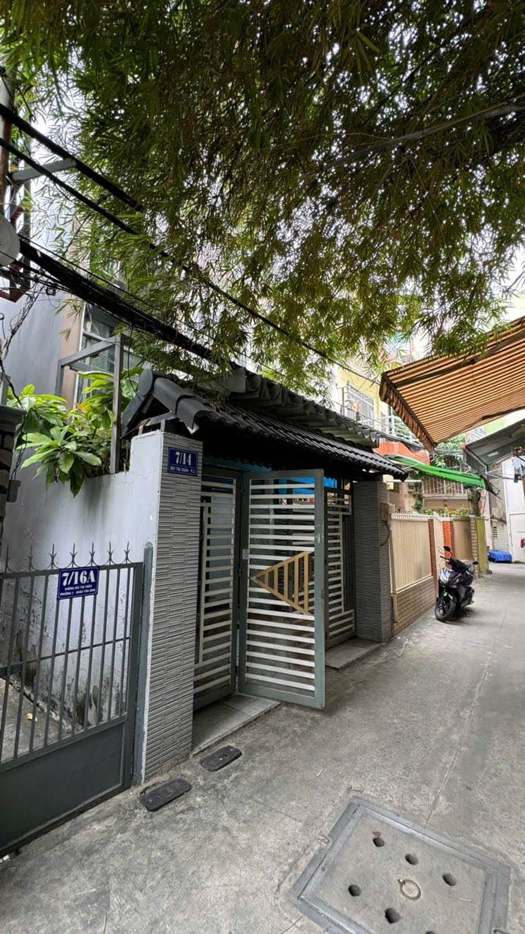 Nhà 4 tầng sang chảnh gần sân bay Tân Bình, đầy đủ tiện nghi