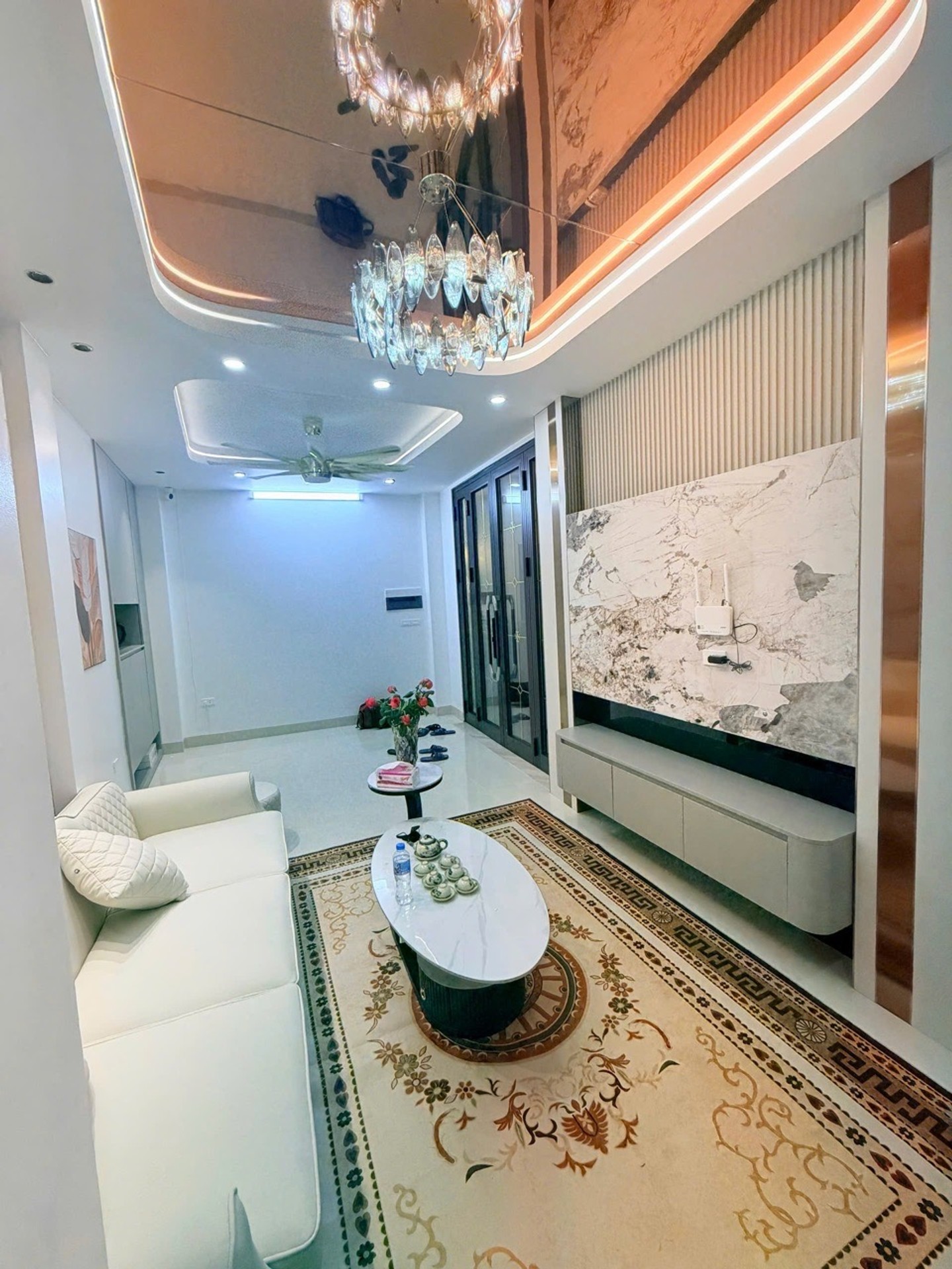 Nhà riêng 6 tầng mới xây tại trung tâm Ba Đình, gần phố, thang máy tiện nghi