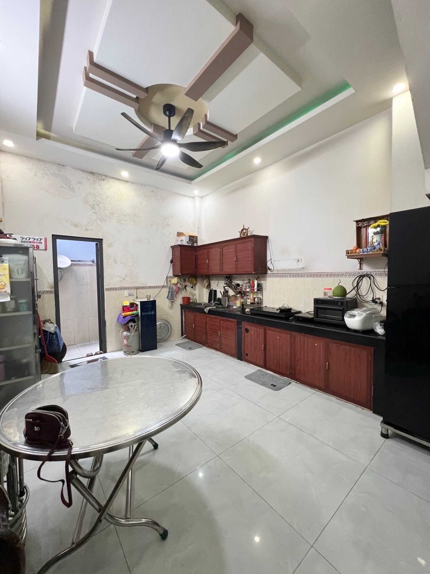Bán nhà riêng 4 tầng quận Bình Tân, diện tích 64 m2, pháp lý sổ hồng