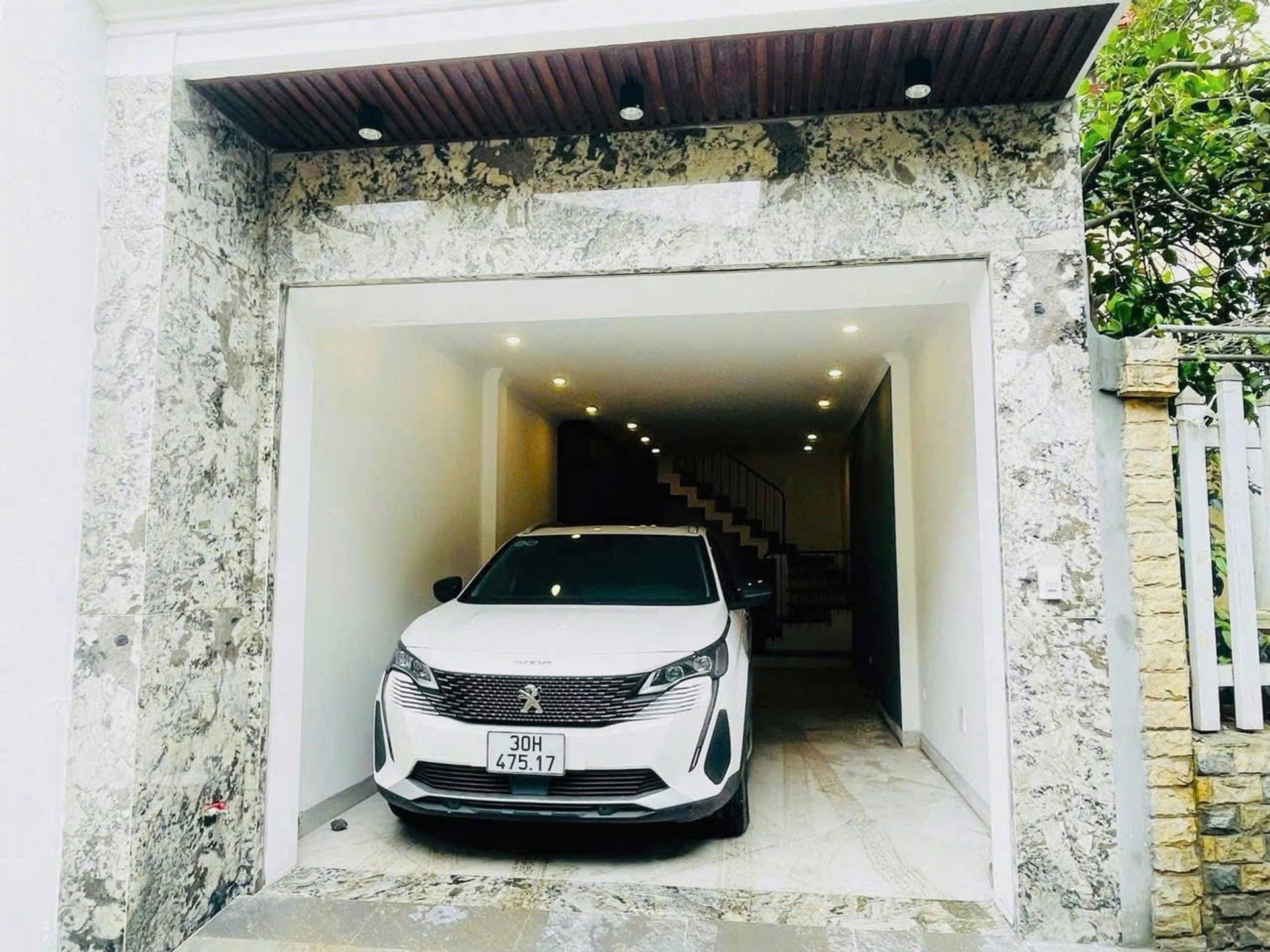 Nhà 6 tầng Ngọc Thụy có gara ô tô, kinh doanh cực đỉnh, full nội thất, giá tốt