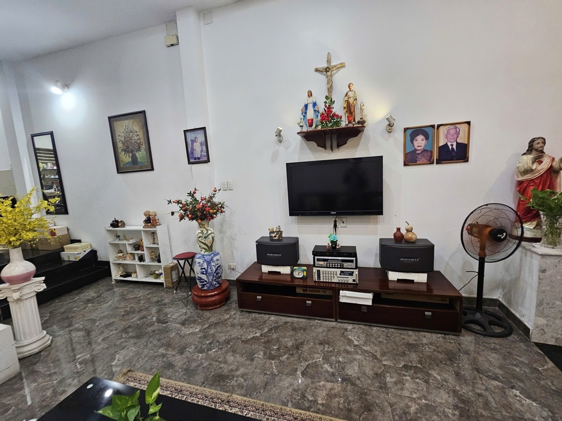 Nhà Tự Nhiên Gần Công Viên Lê Thị Riêng - Sang Trọng Và Tiện Nghi